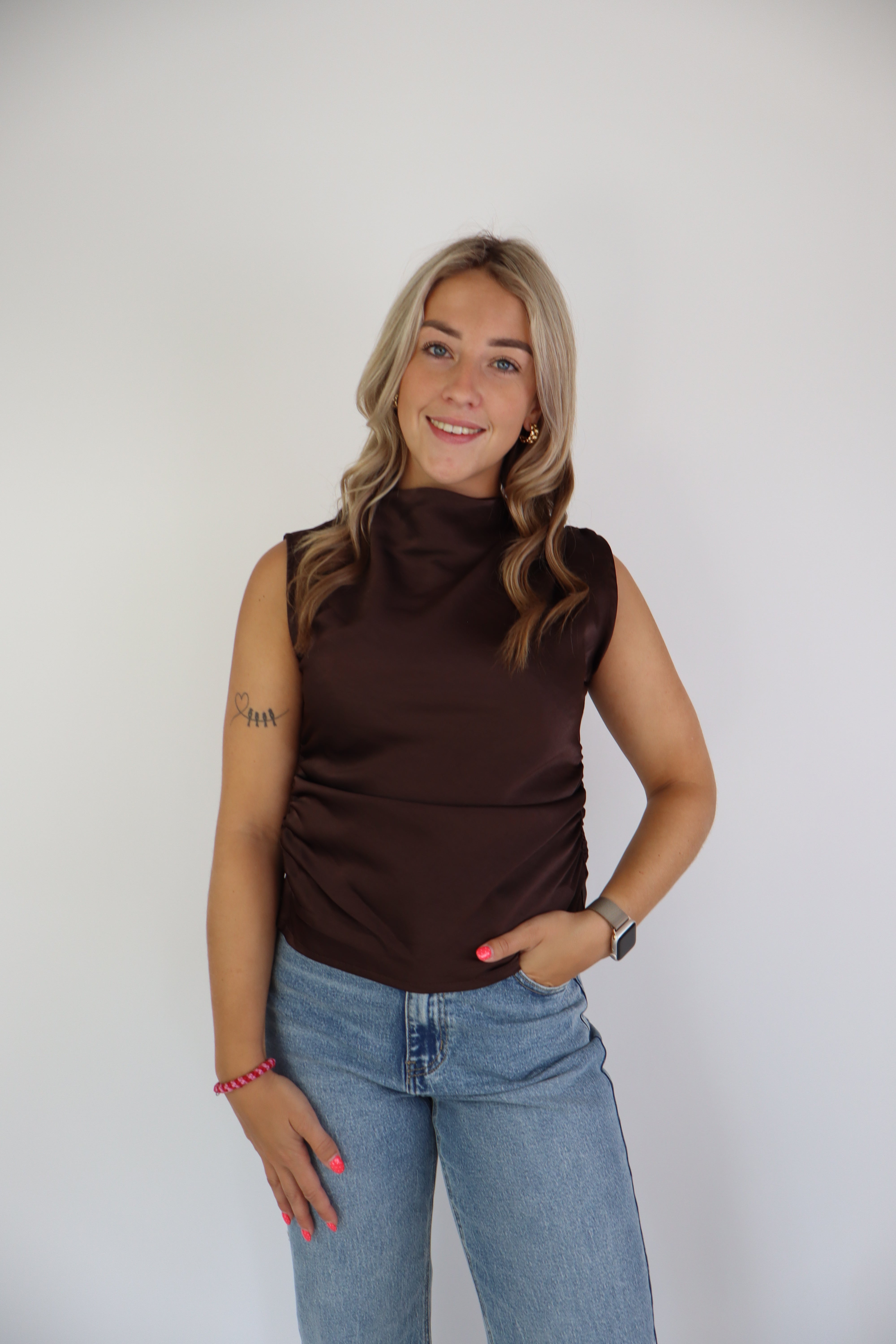 Noor Satijnen Top Brown