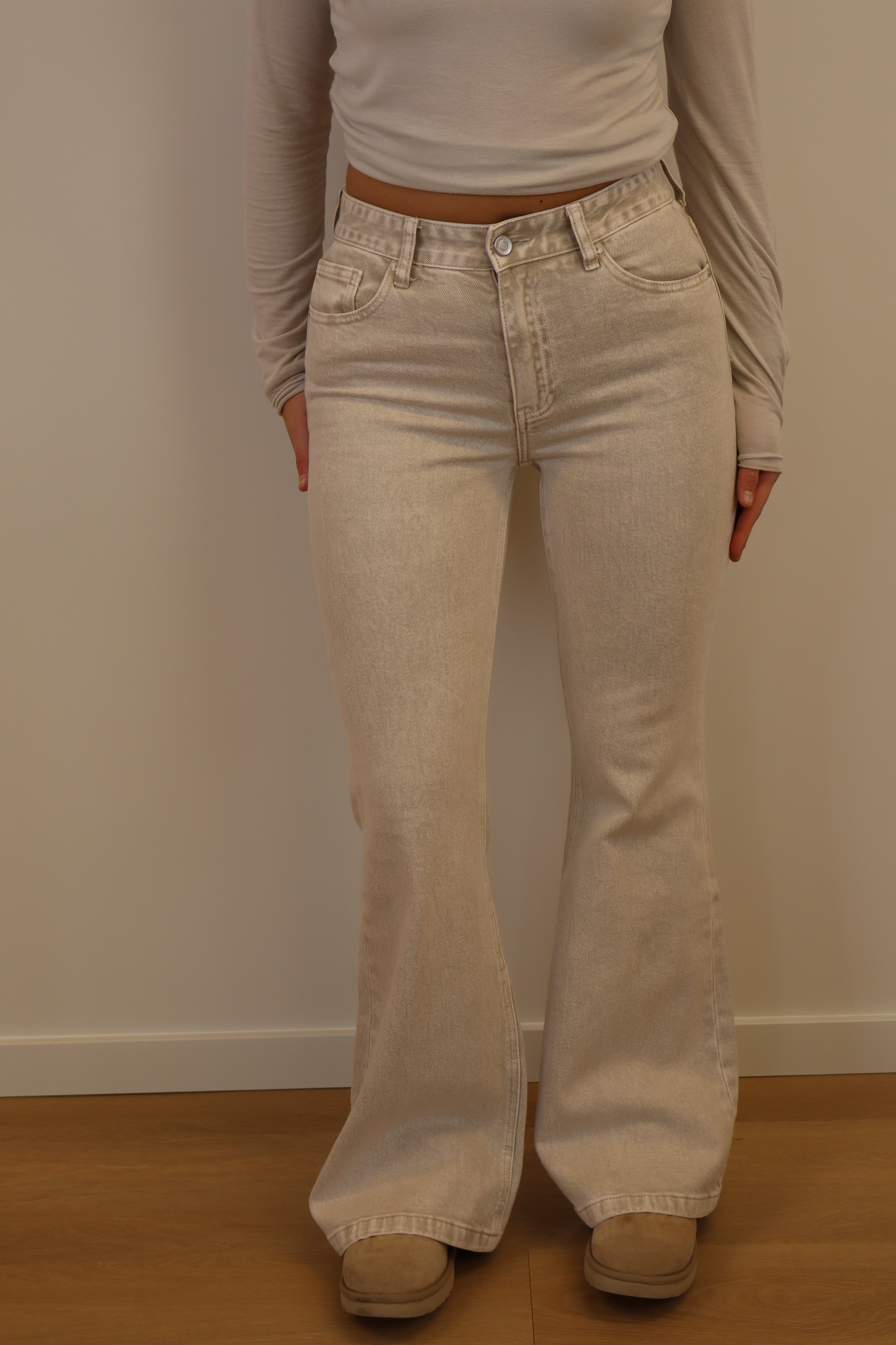 Tess Mid Waist Flared Jeans Beige