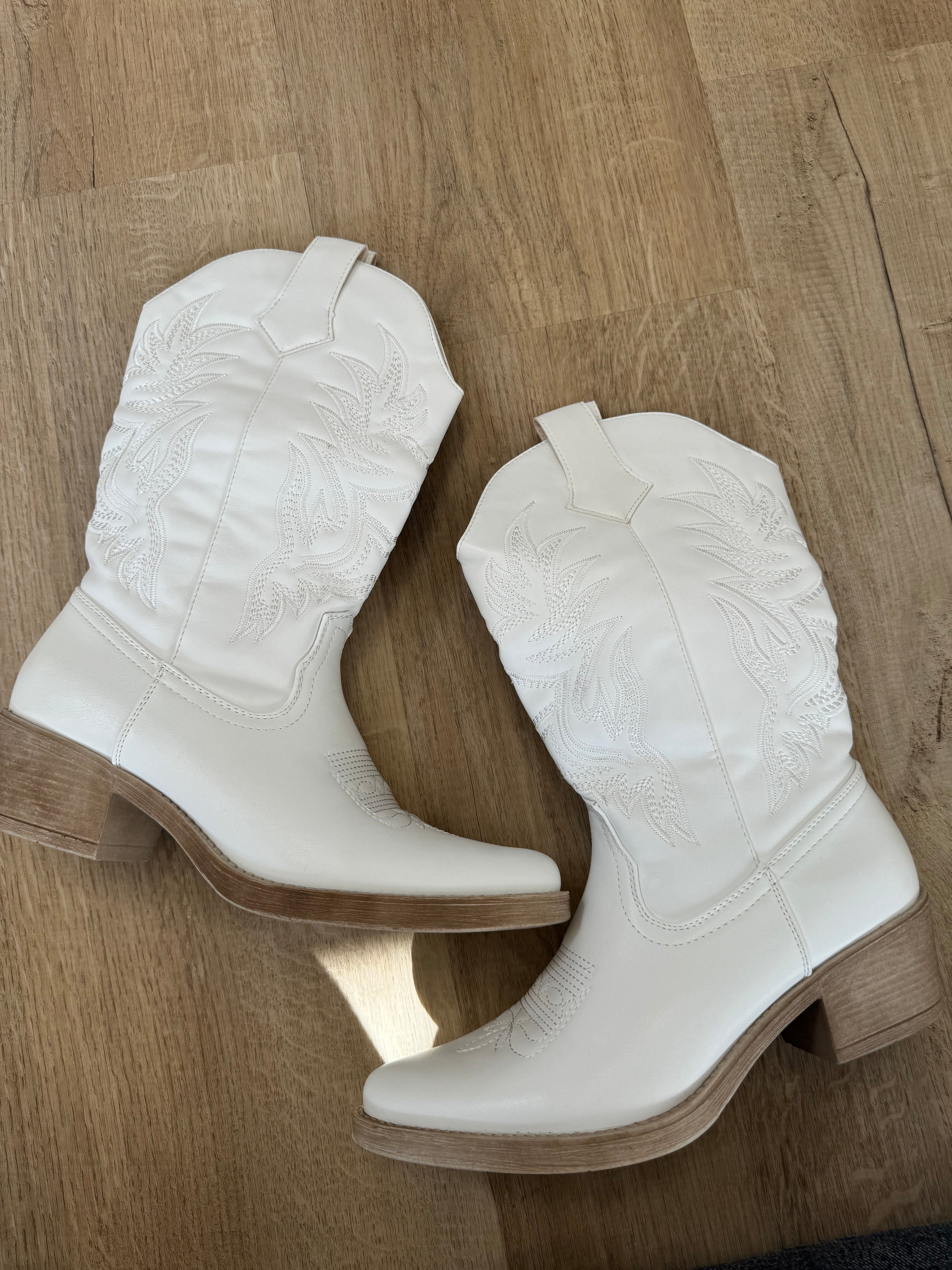 Cowboy Boots White 957