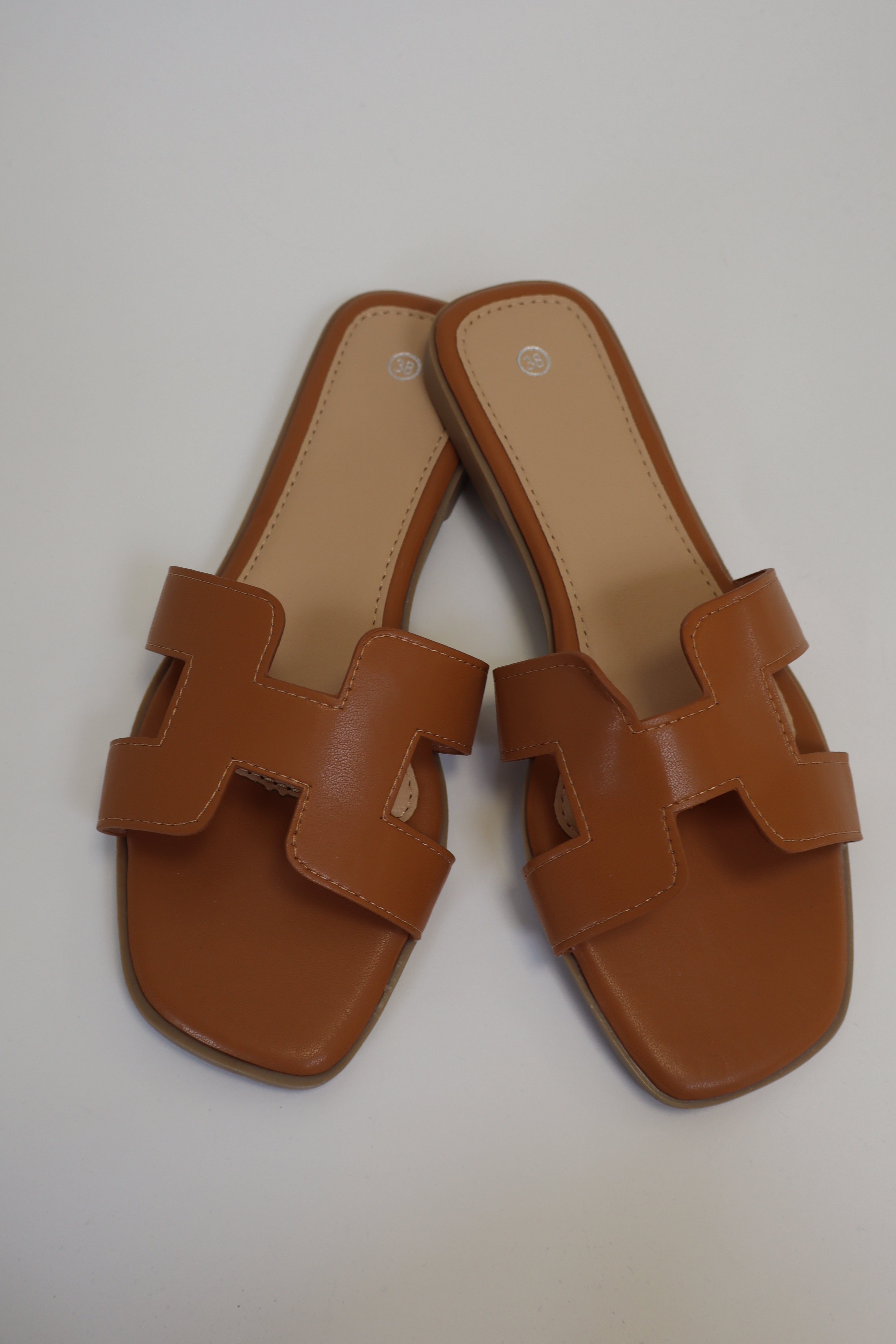 Hanna Slides | Camel