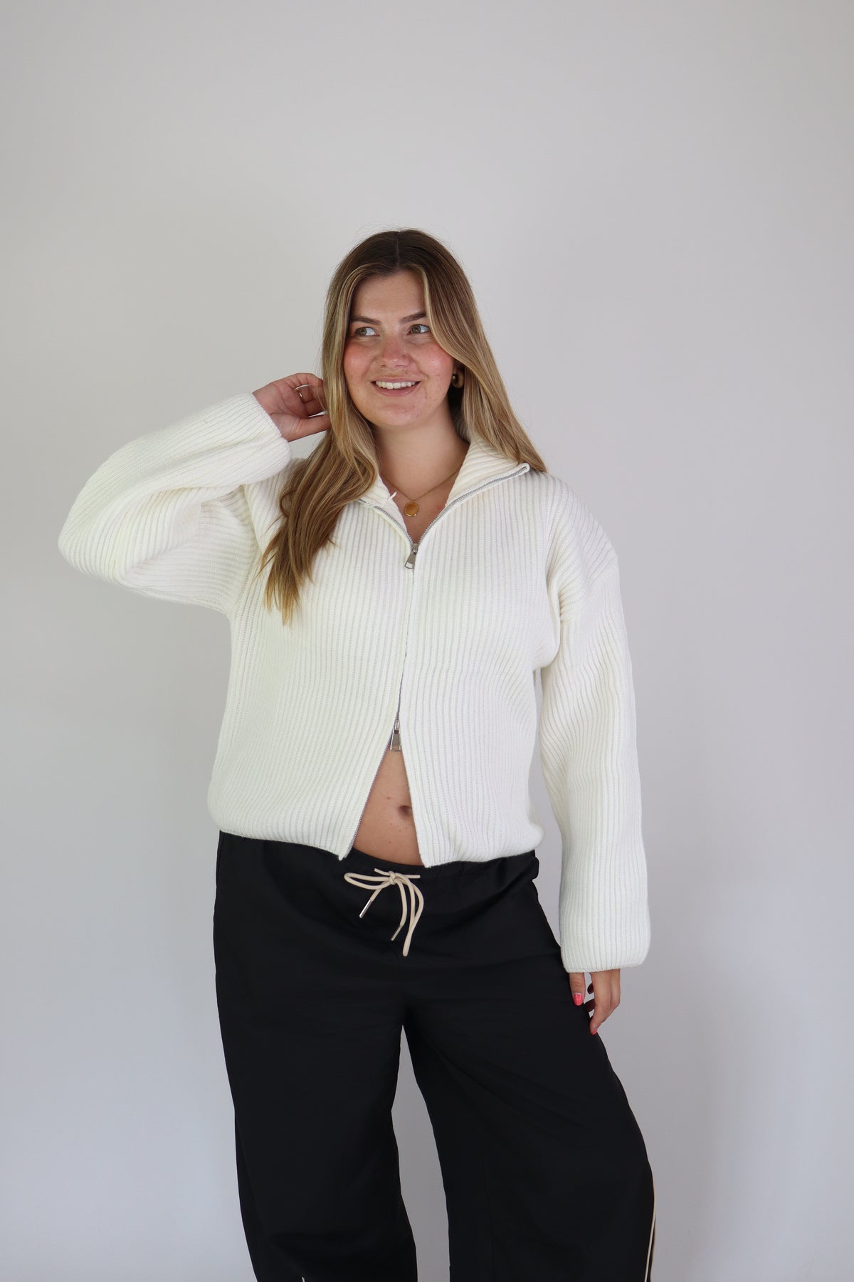 Lana Zip Vest White | Pre order 17/09