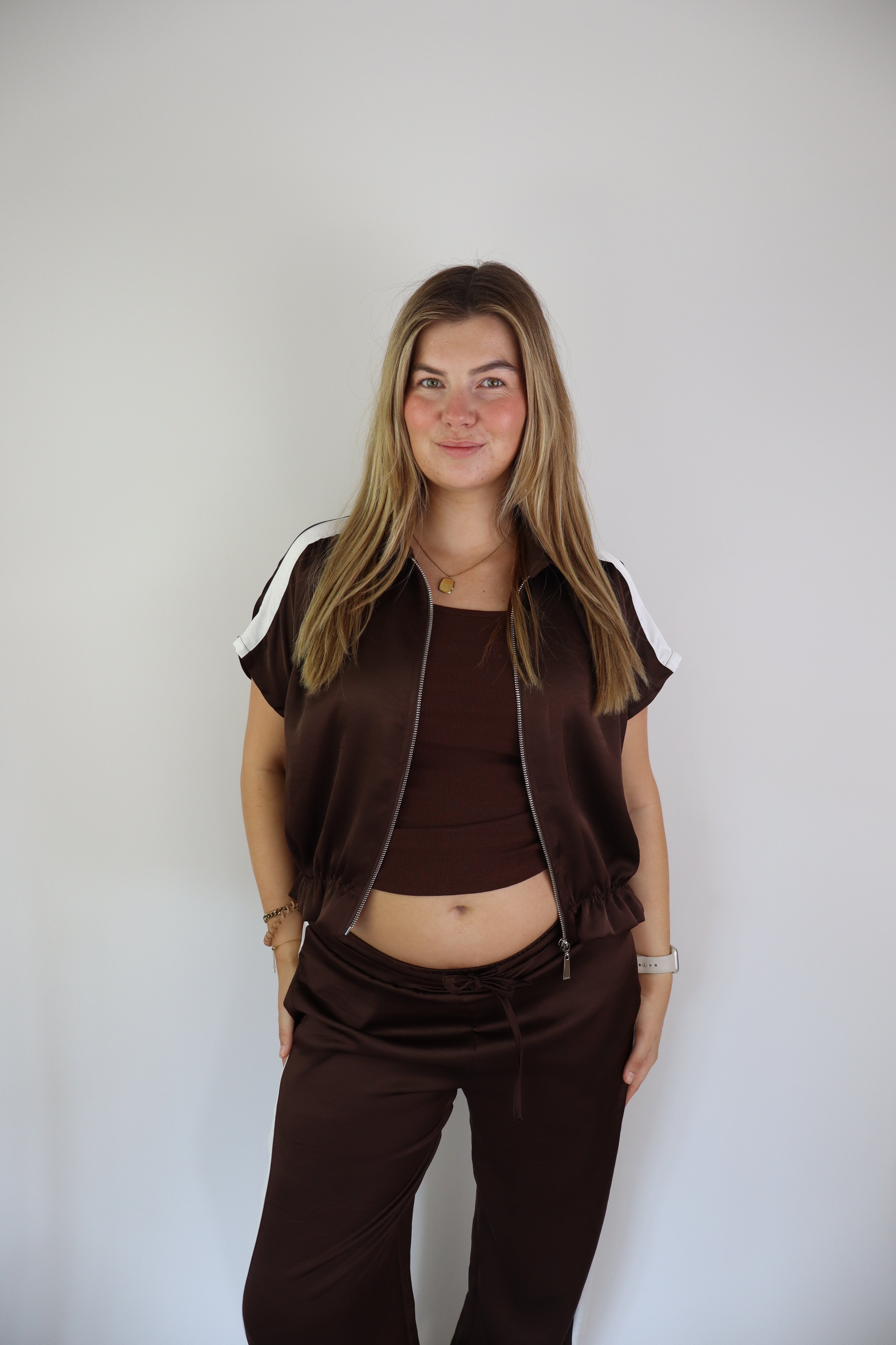 Caitlin Satijnen Gilet Brown
