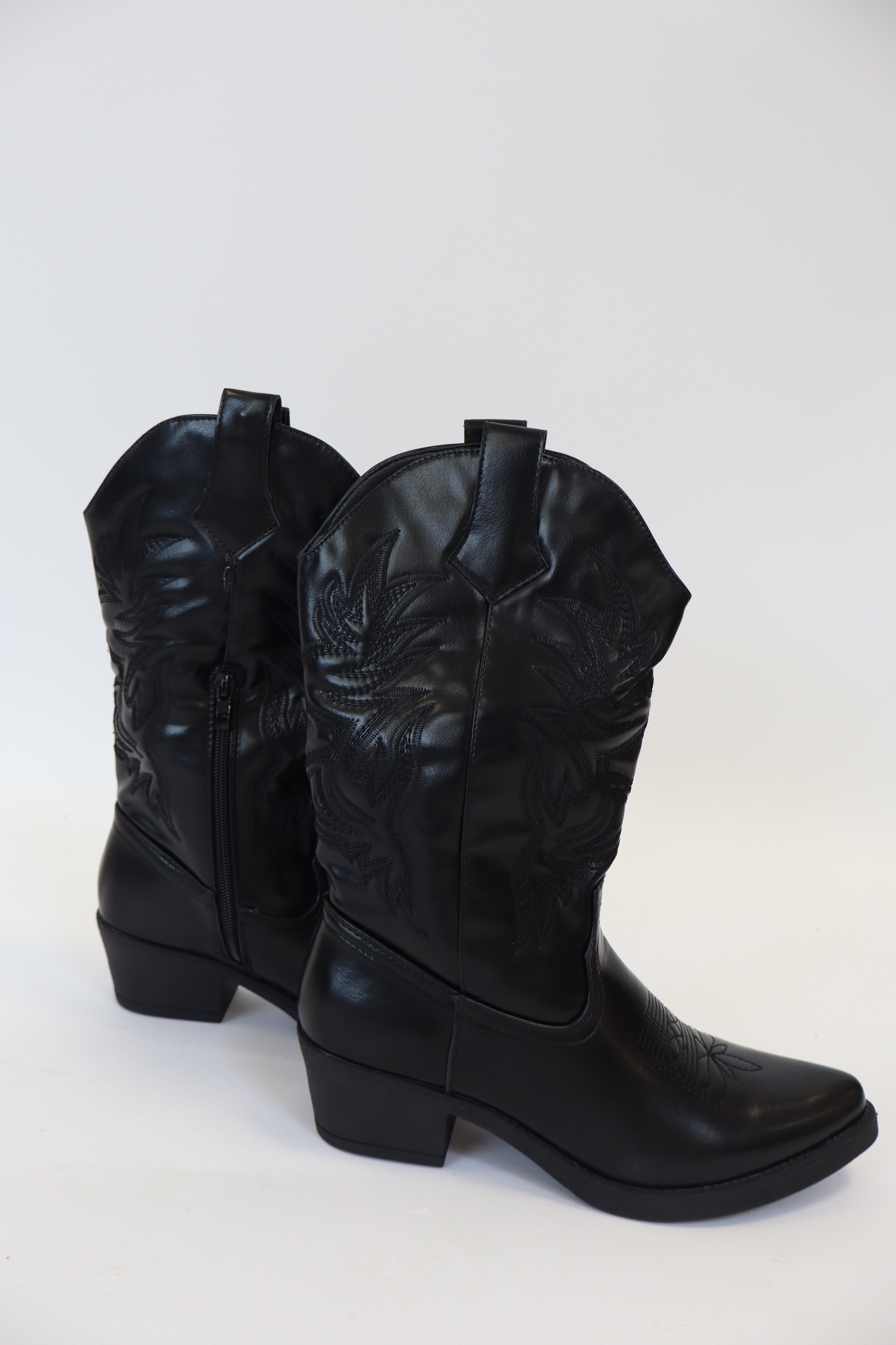 Cowboy Boots Black | DES957-1