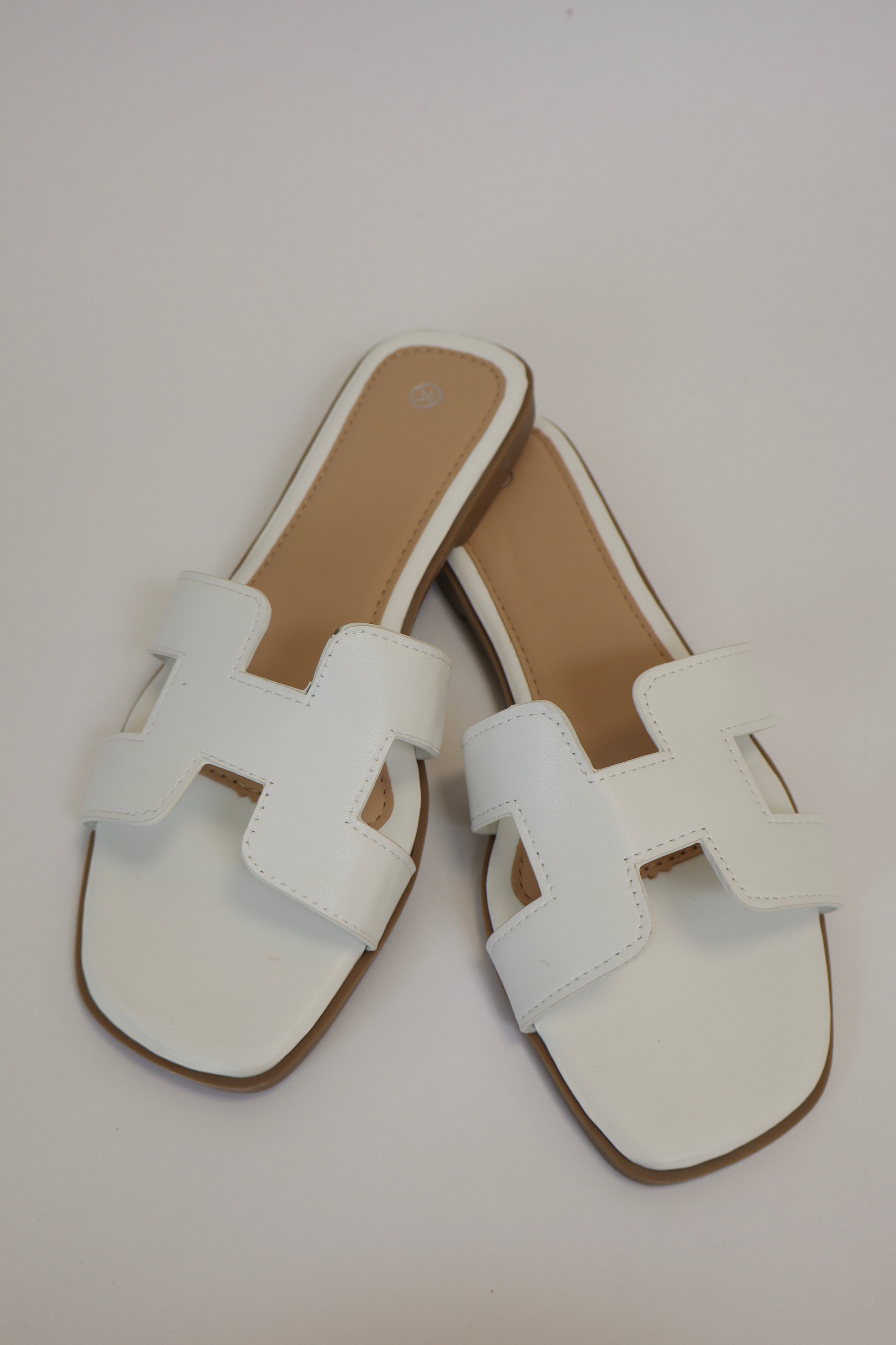 Hanna Slides | Wit