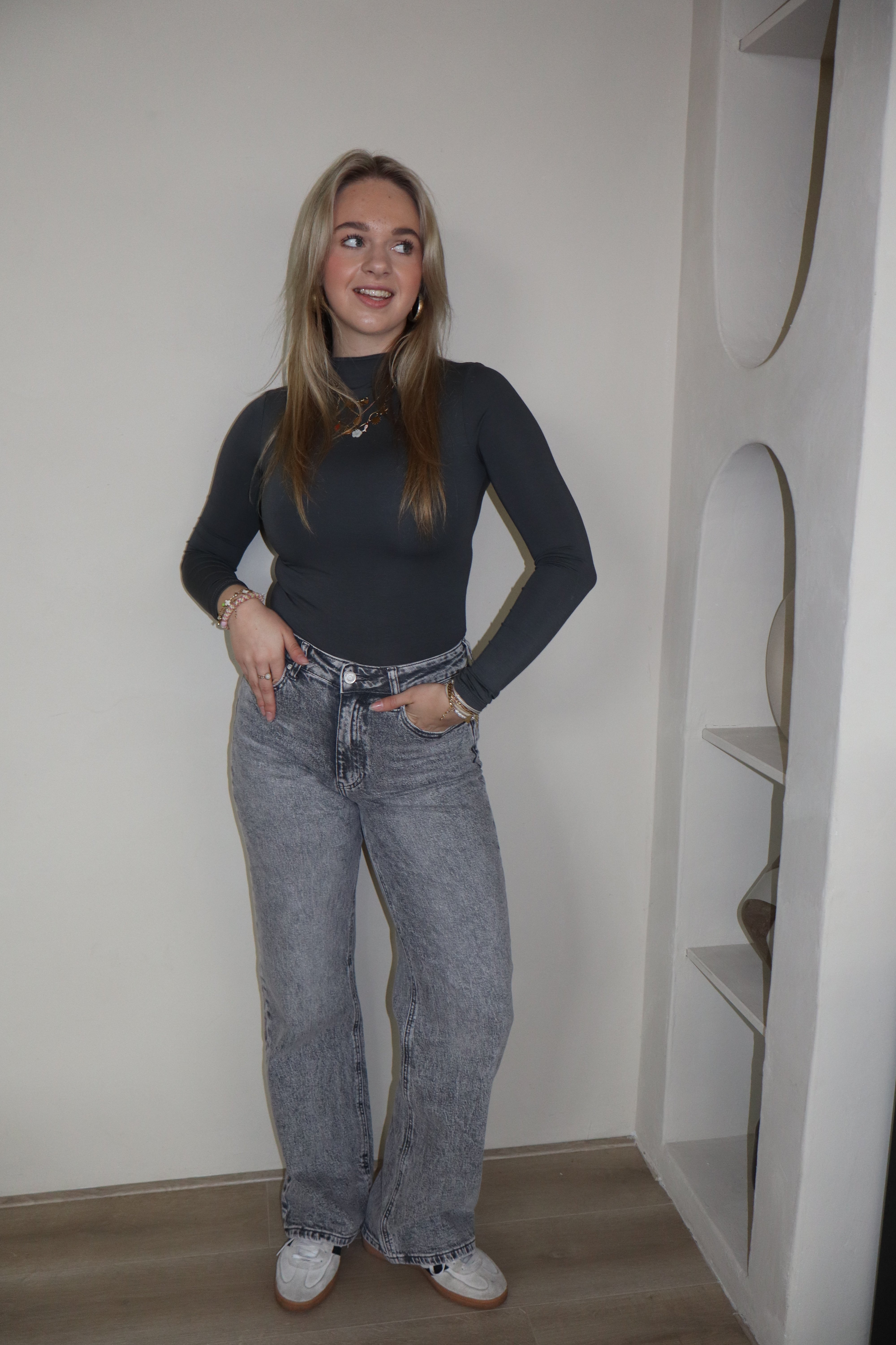 Lola Body Dark Grey