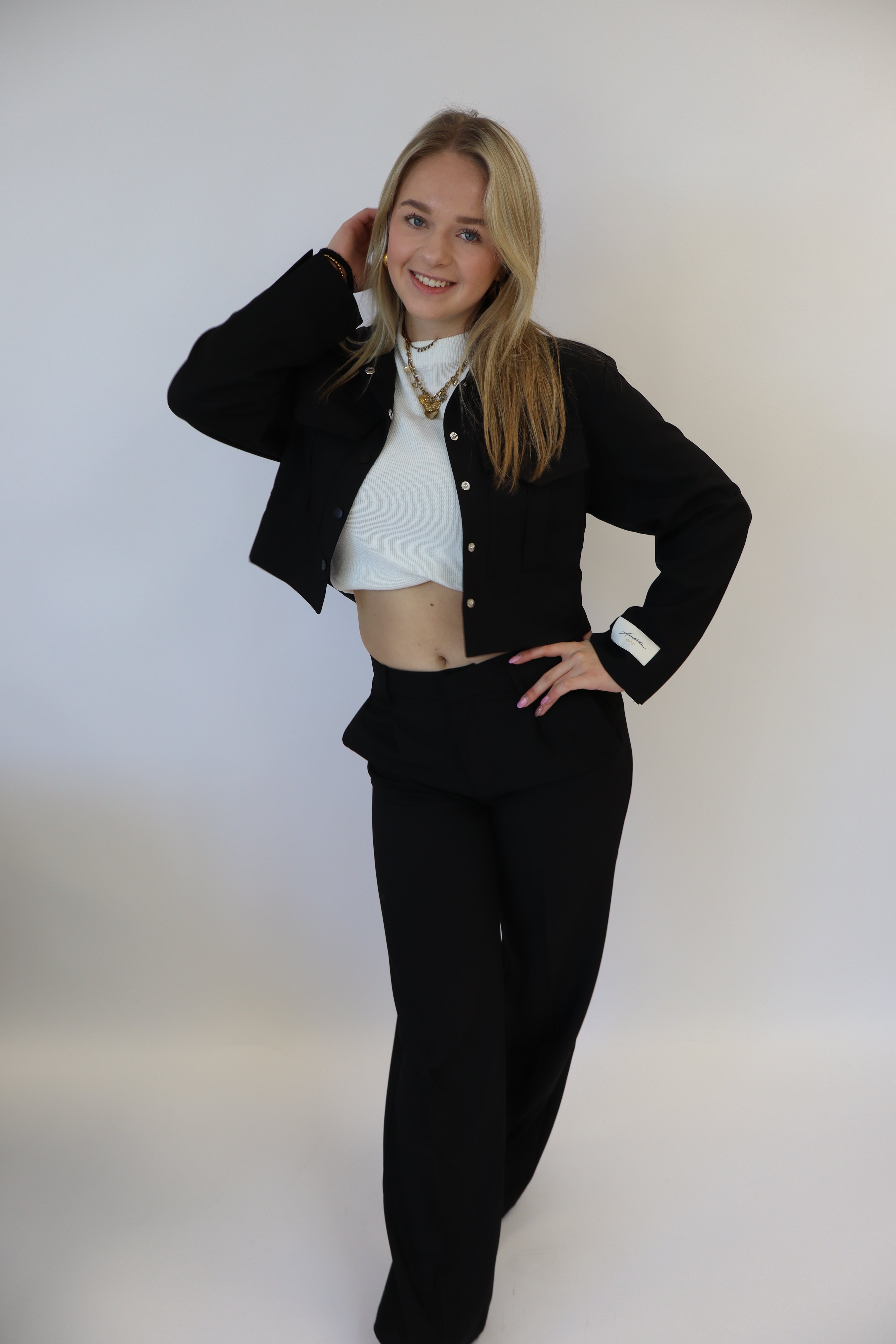 Ambika Studio Cropped Jacket Zwart