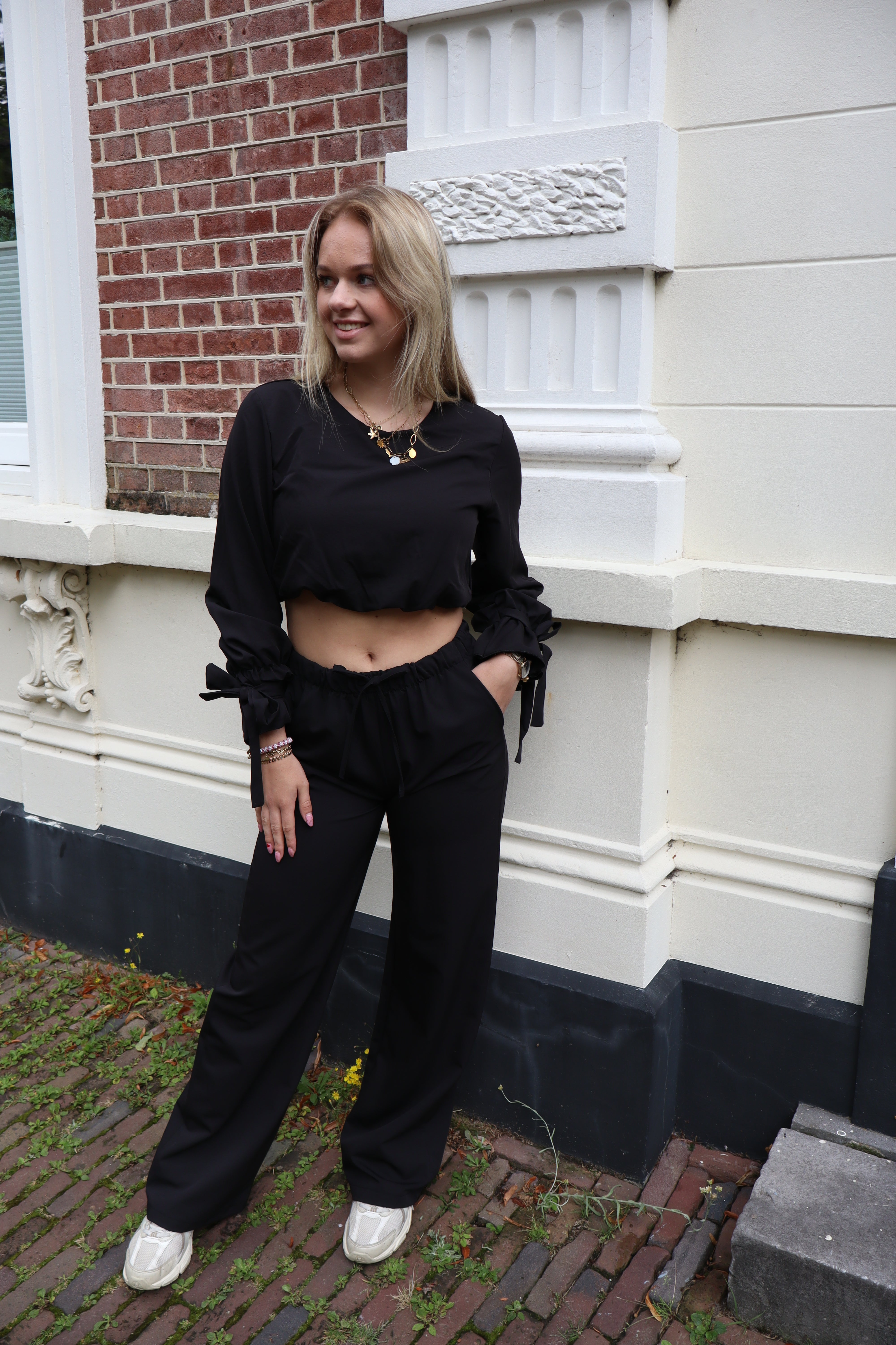 Mia Top Black