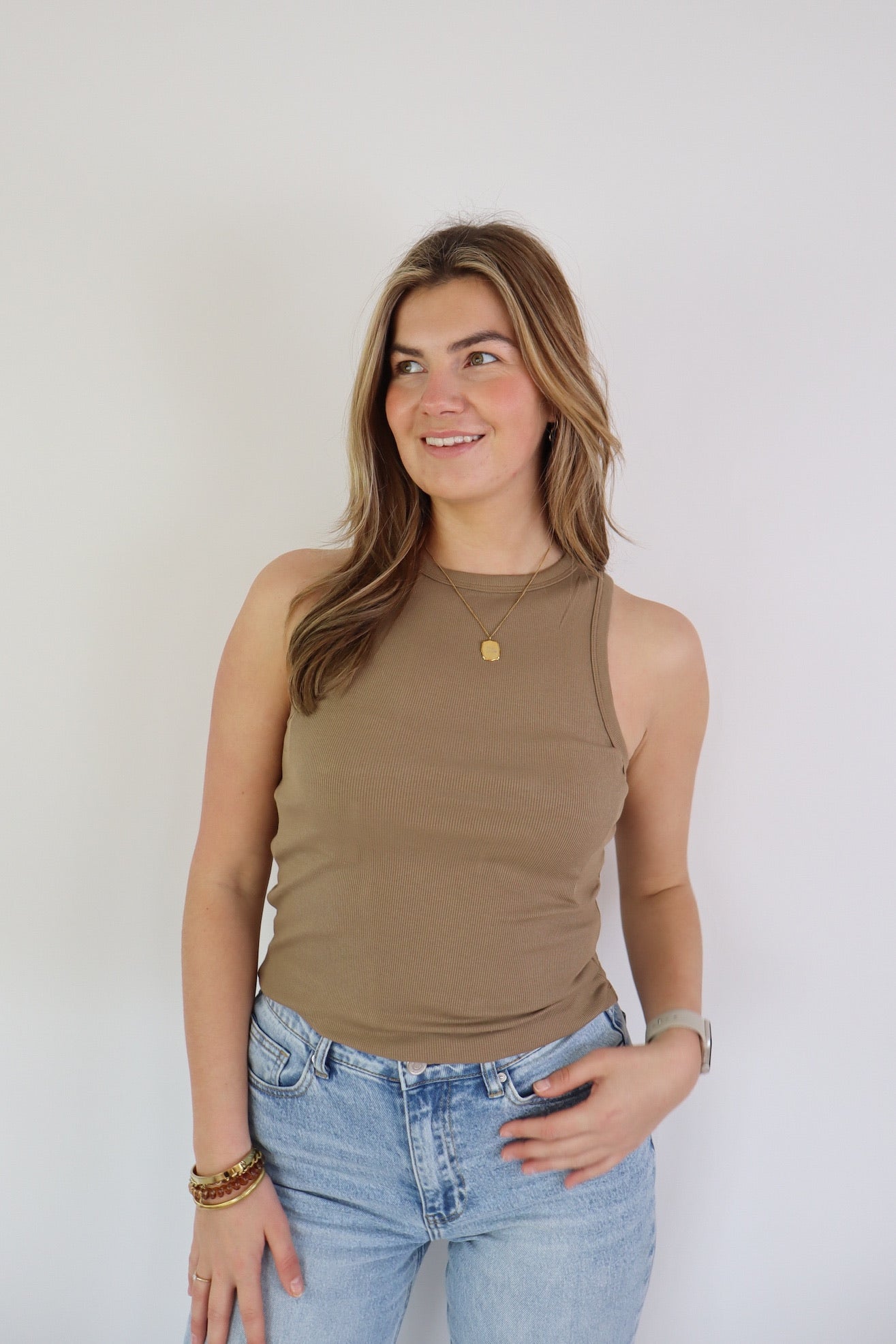 By Kie Basic Tanktop Taupe