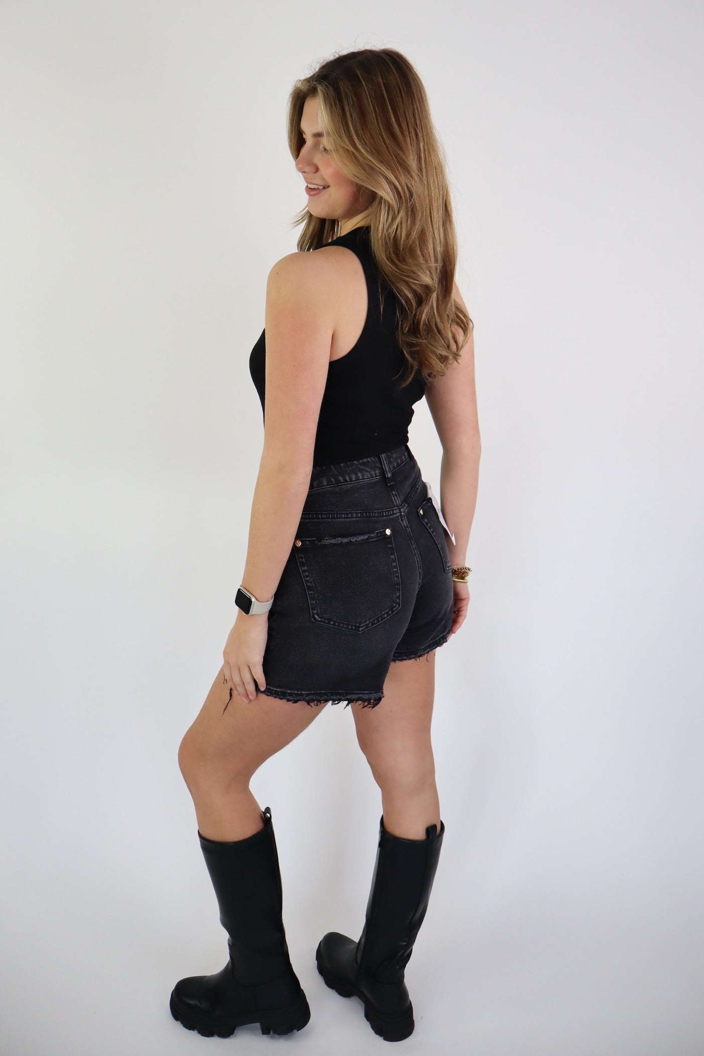 EVI DENIM SHORTS BLACK W3900-2