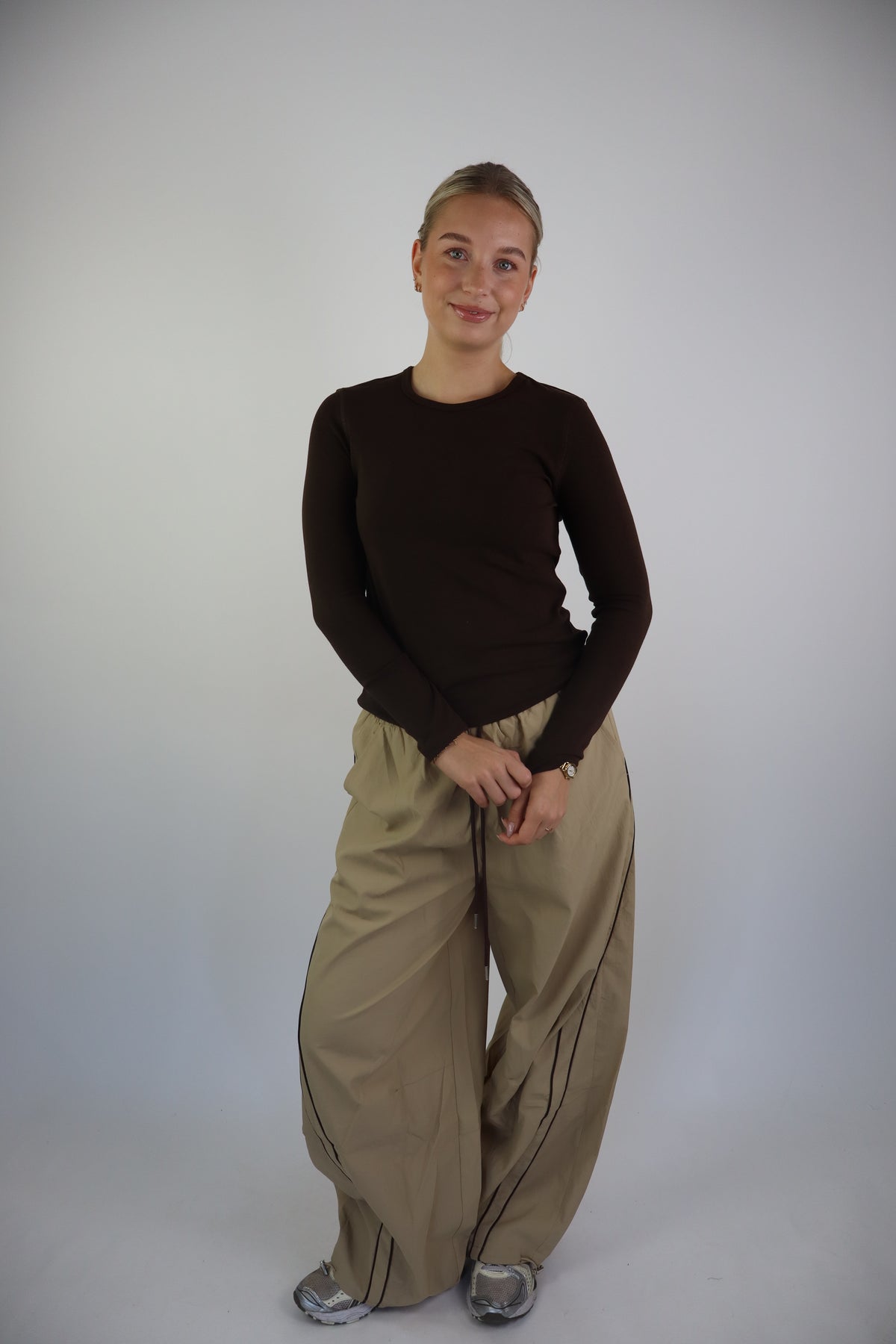 Ambika Willow Basic Bruin