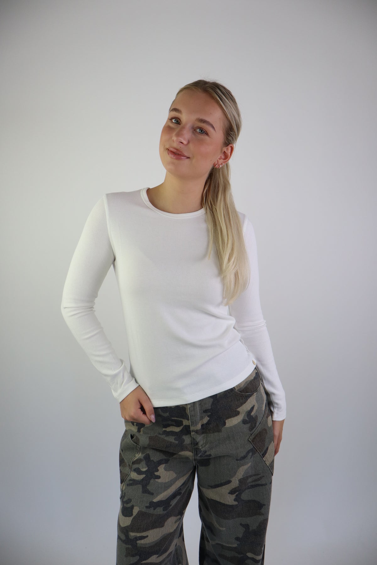 Ambika Willow Basic Wit
