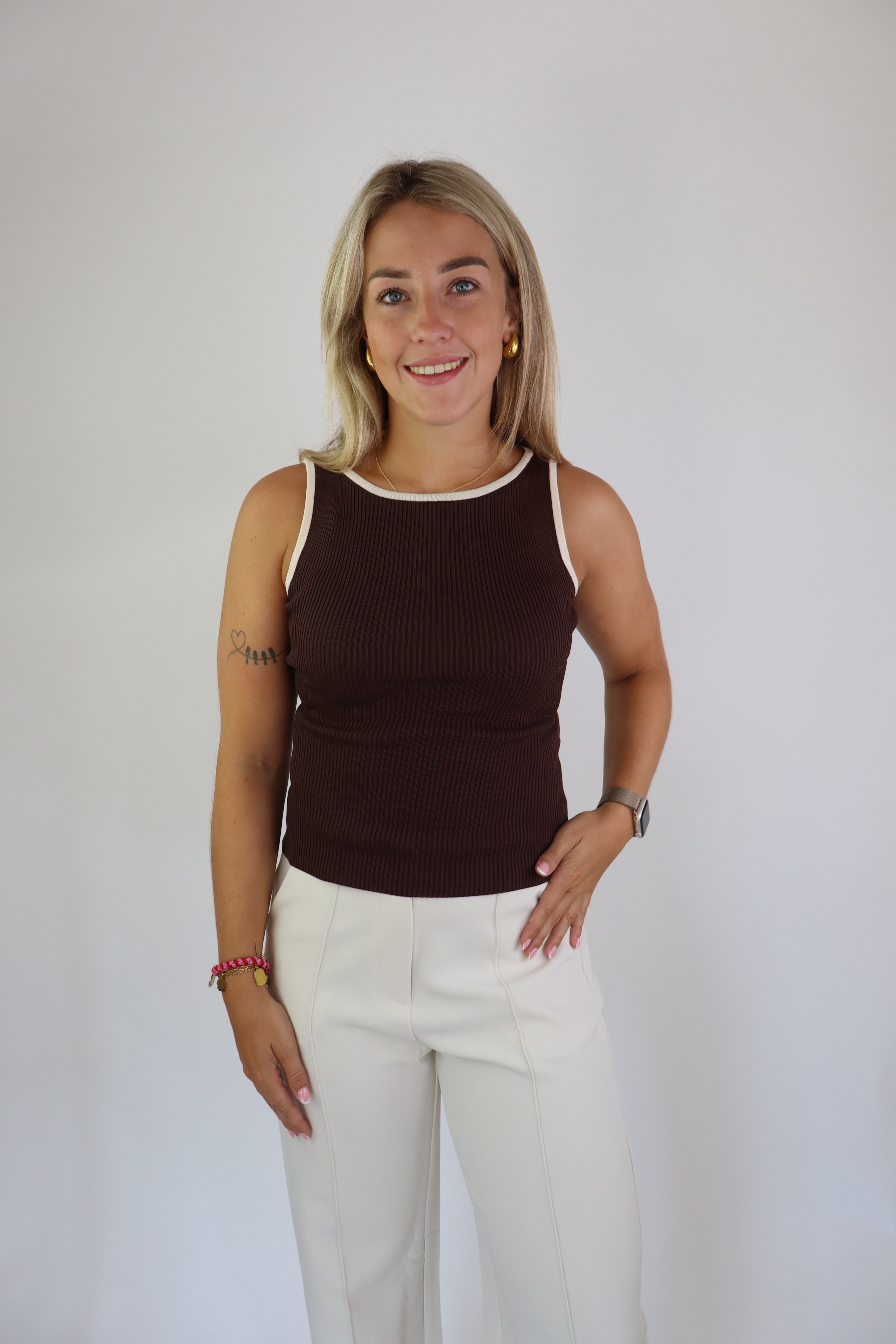 Deveny Top Brown