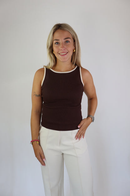 Deveny Top Brown
