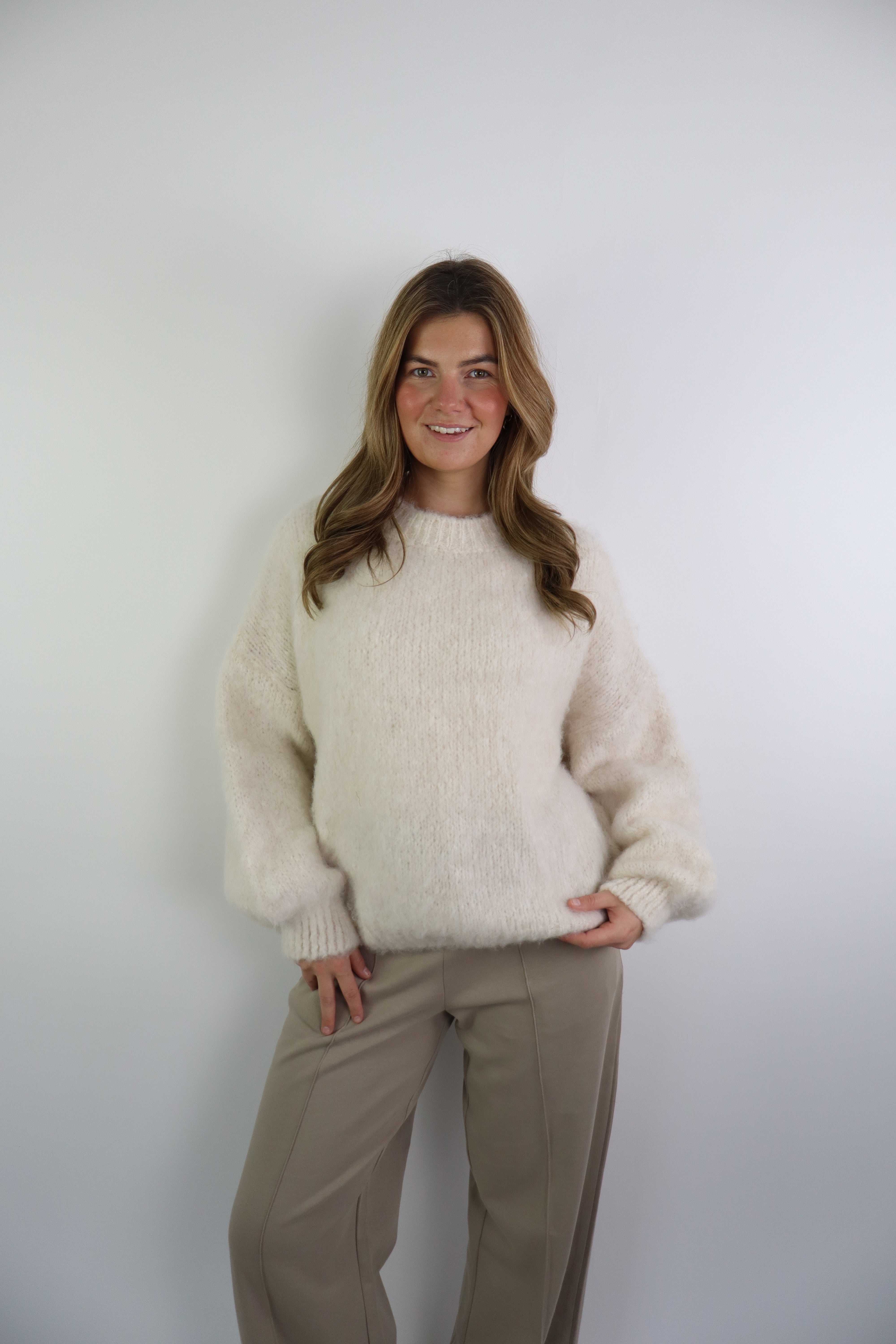 Ambika Fluffy Sweater Off-White