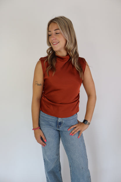Noor Satijnen Top Roest