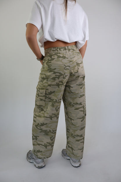 Gaby Camouflage Pants Light Green