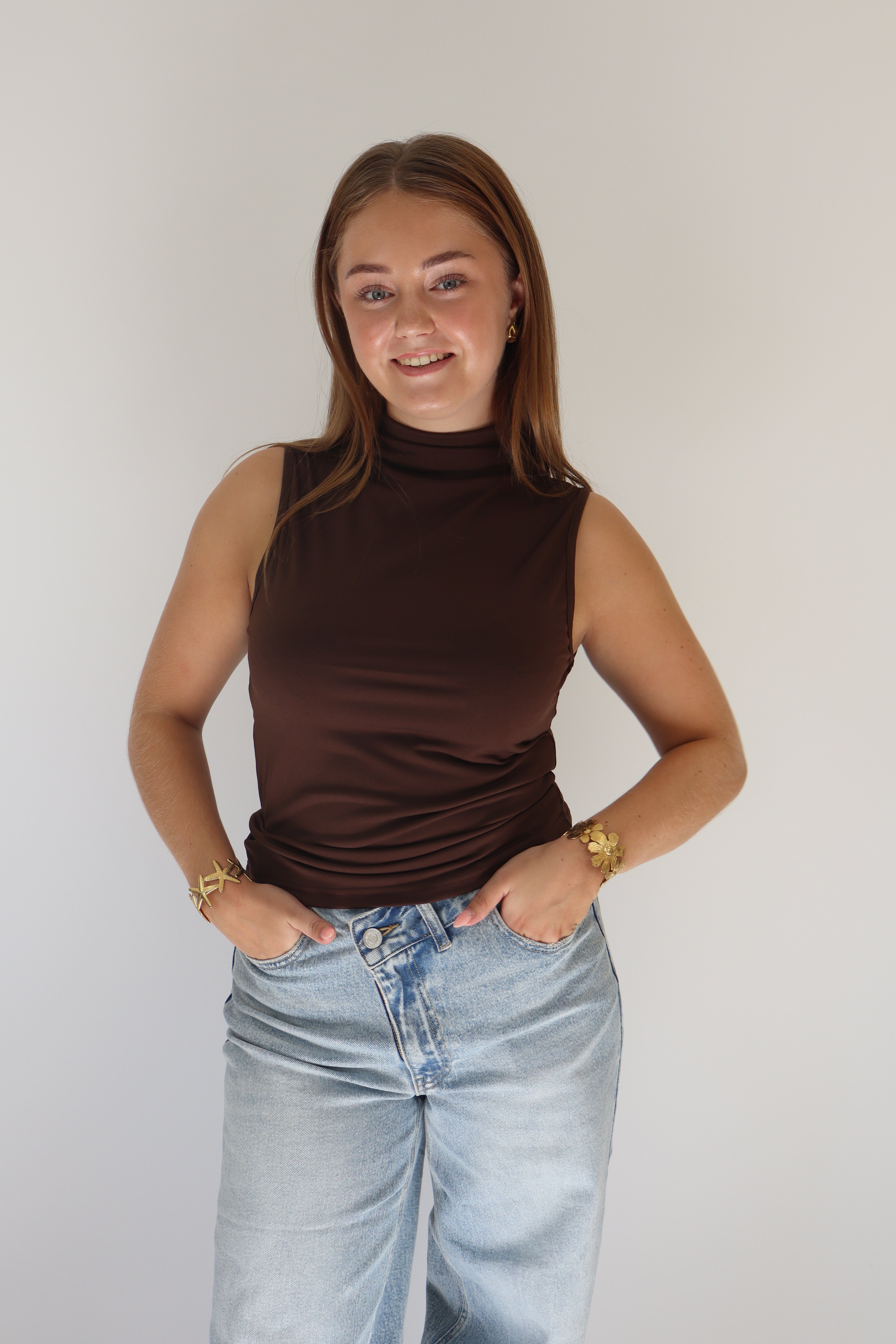 Femmy Basic Top Bruin