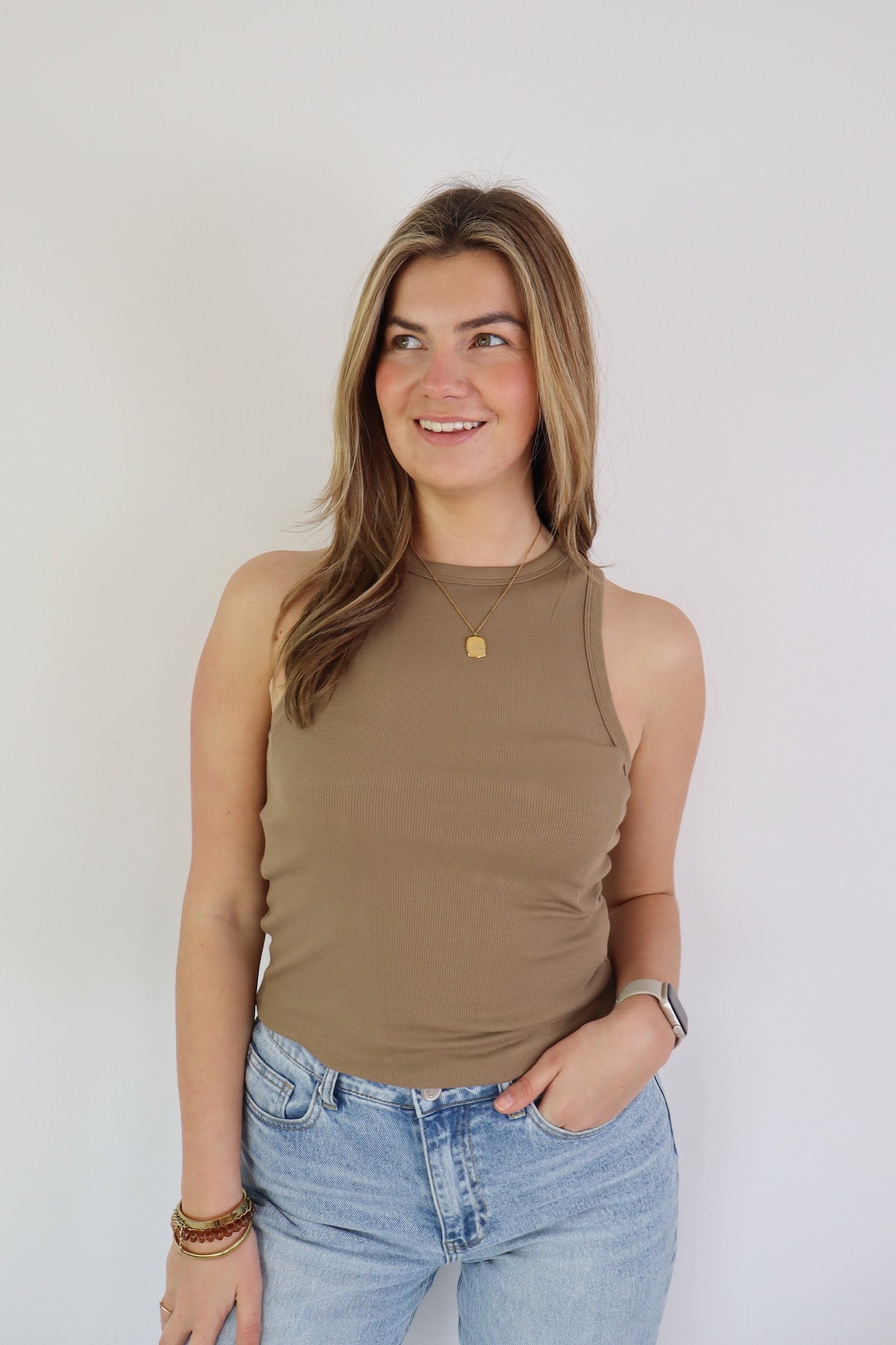 By Kie Basic Tanktop Taupe