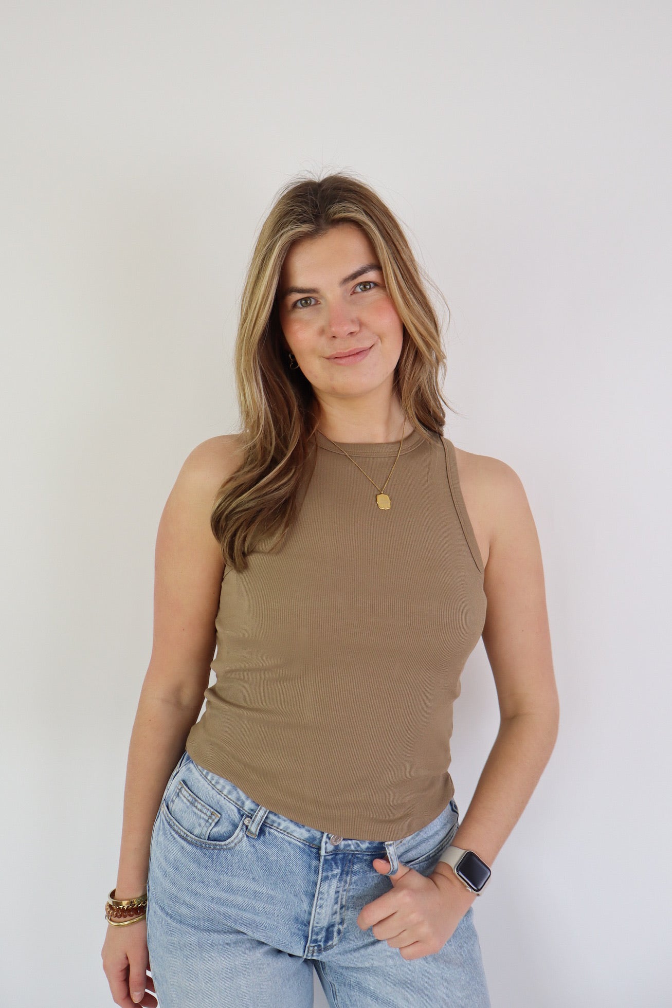 By Kie Basic Tanktop Taupe