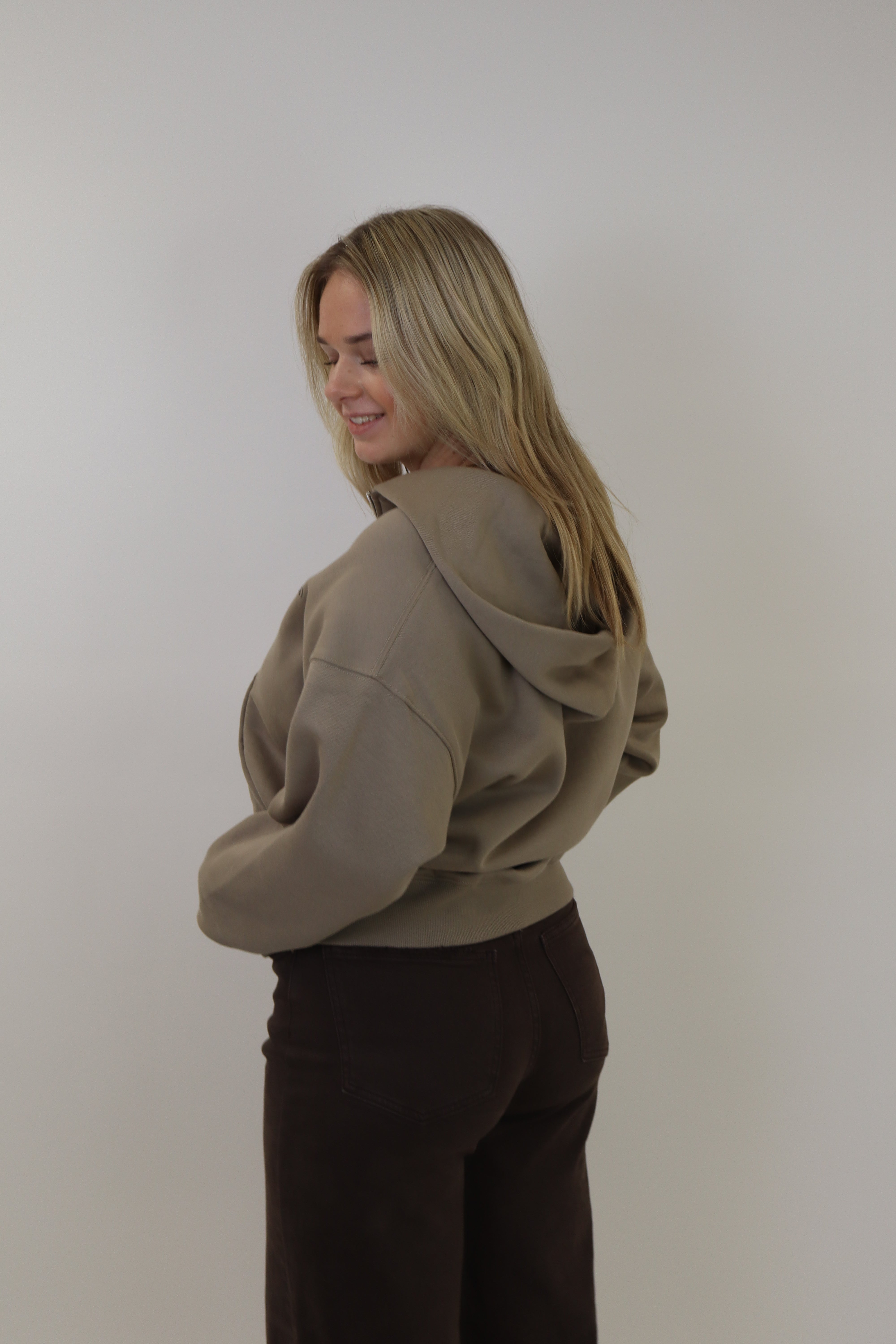 Redefined Zip Vest Dark Taupe