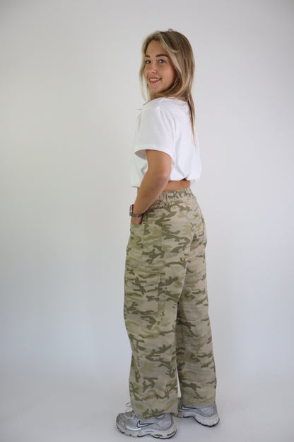 Gaby Camouflage Pants Light Green