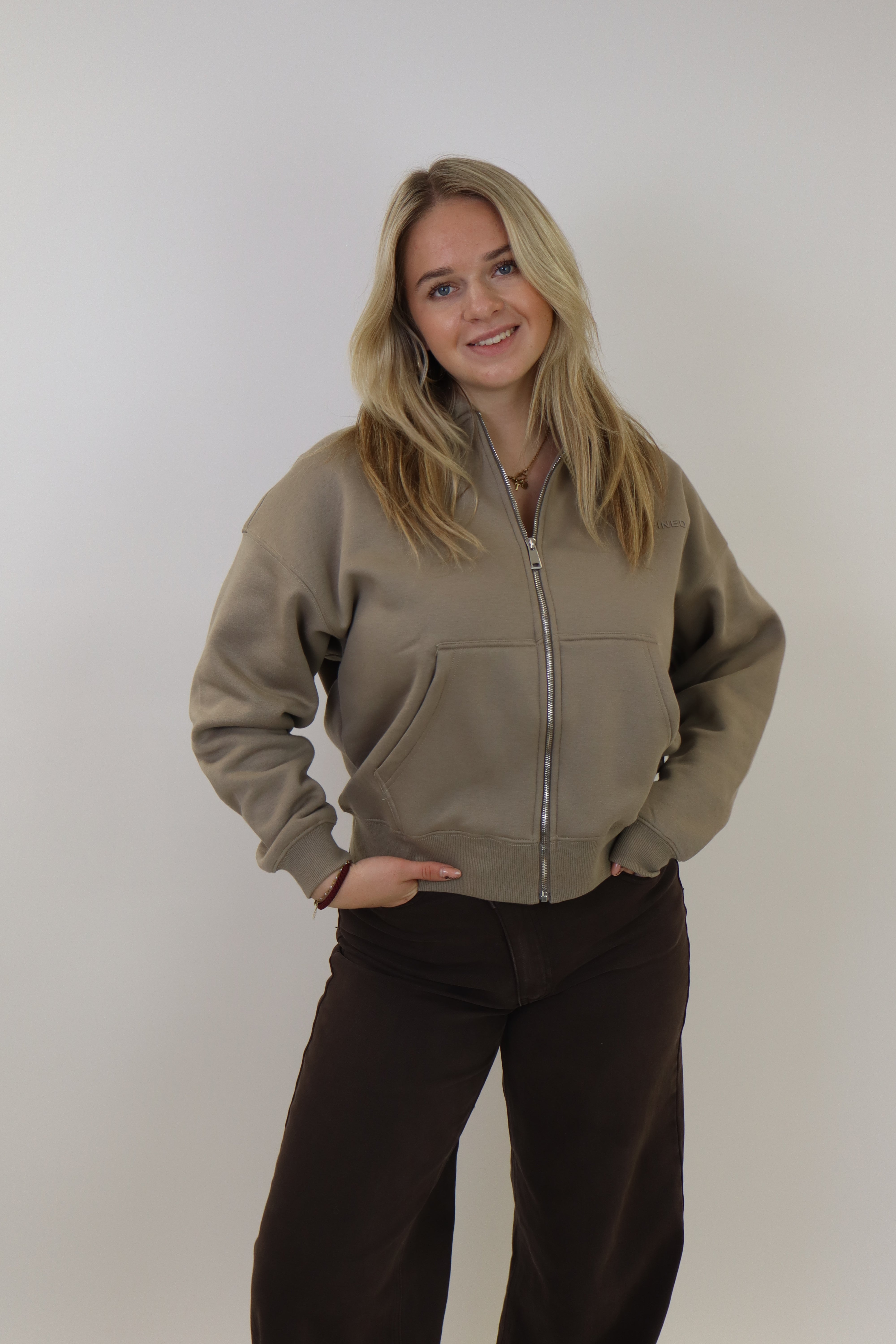 Redefined Zip Vest Dark Taupe