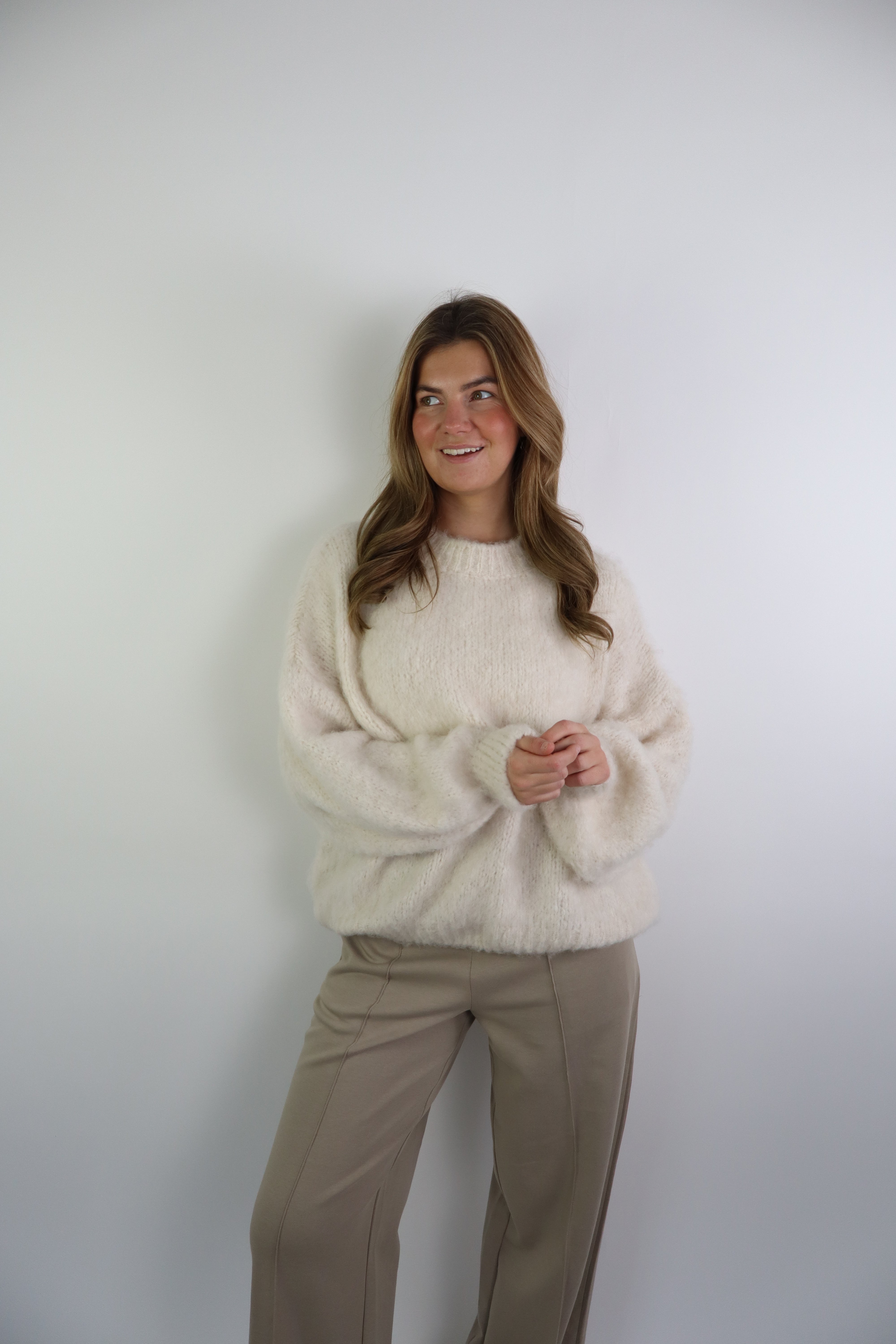 Ambika Fluffy Sweater Off-White