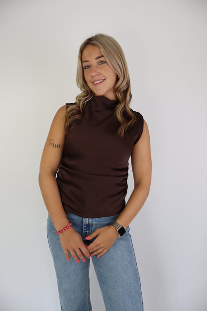 Noor Satijnen Top Brown