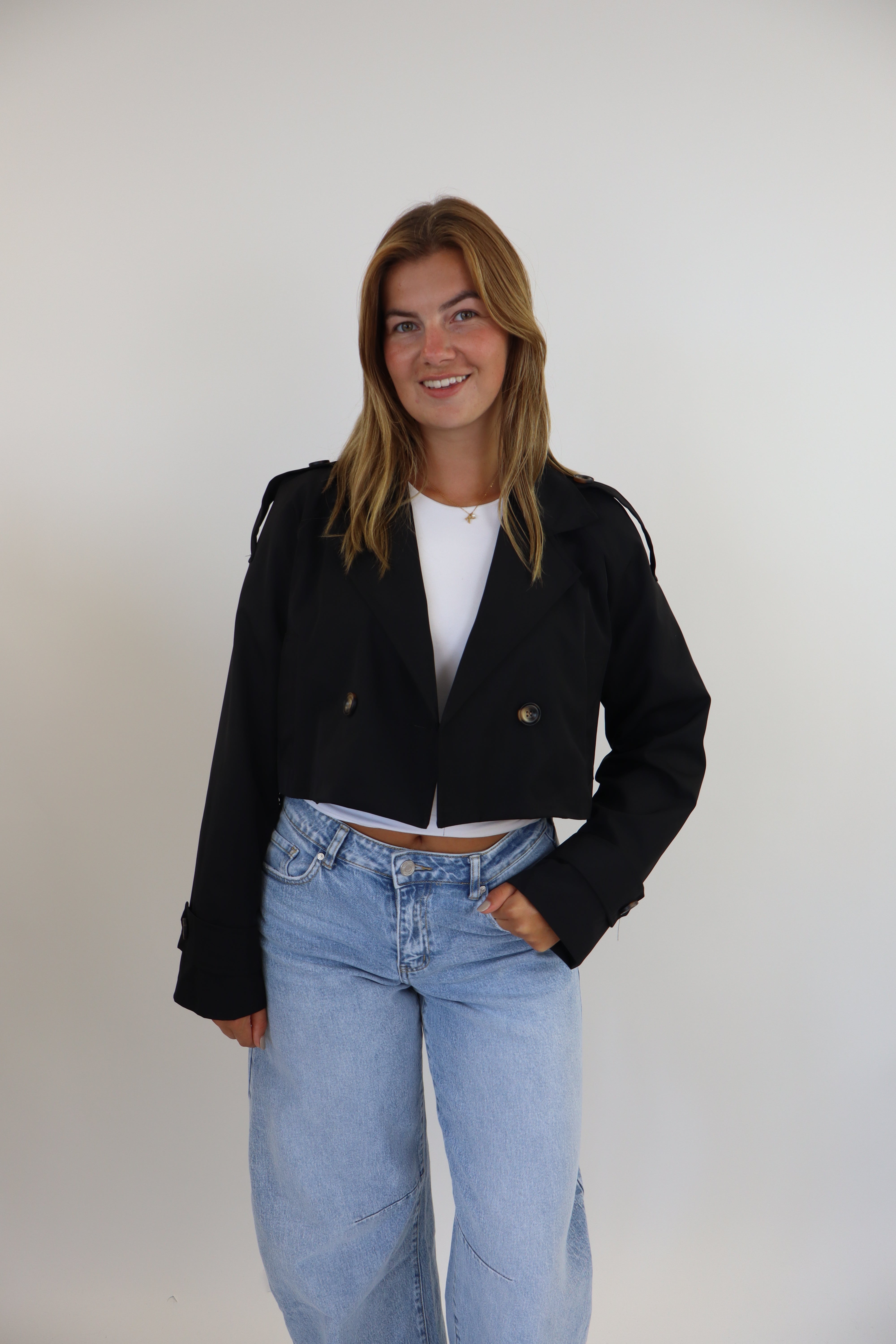 Lieke Cropped Trench Coat - Black