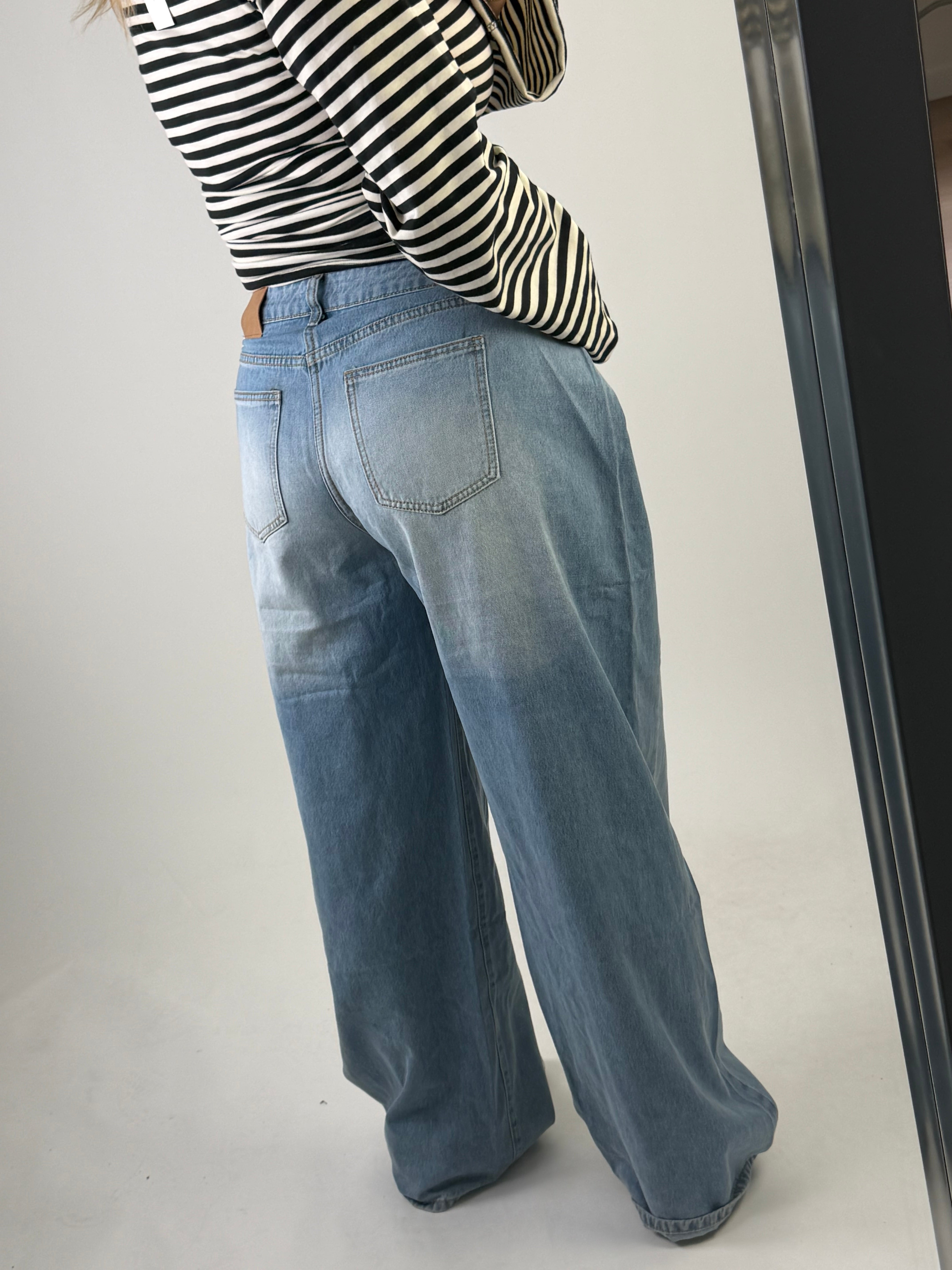 Floor Denim Jeans Light Blue