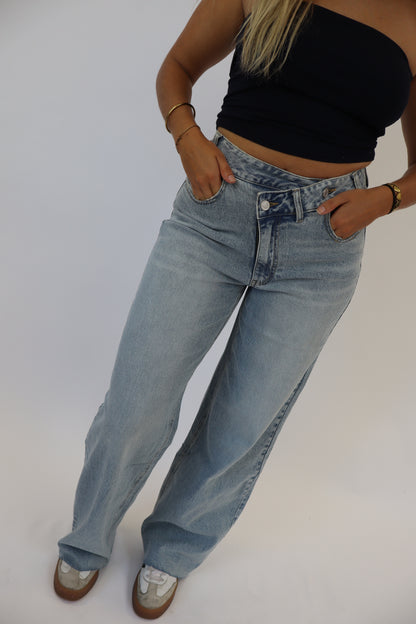 Double Button Tall Jeans Light Denim BK3856