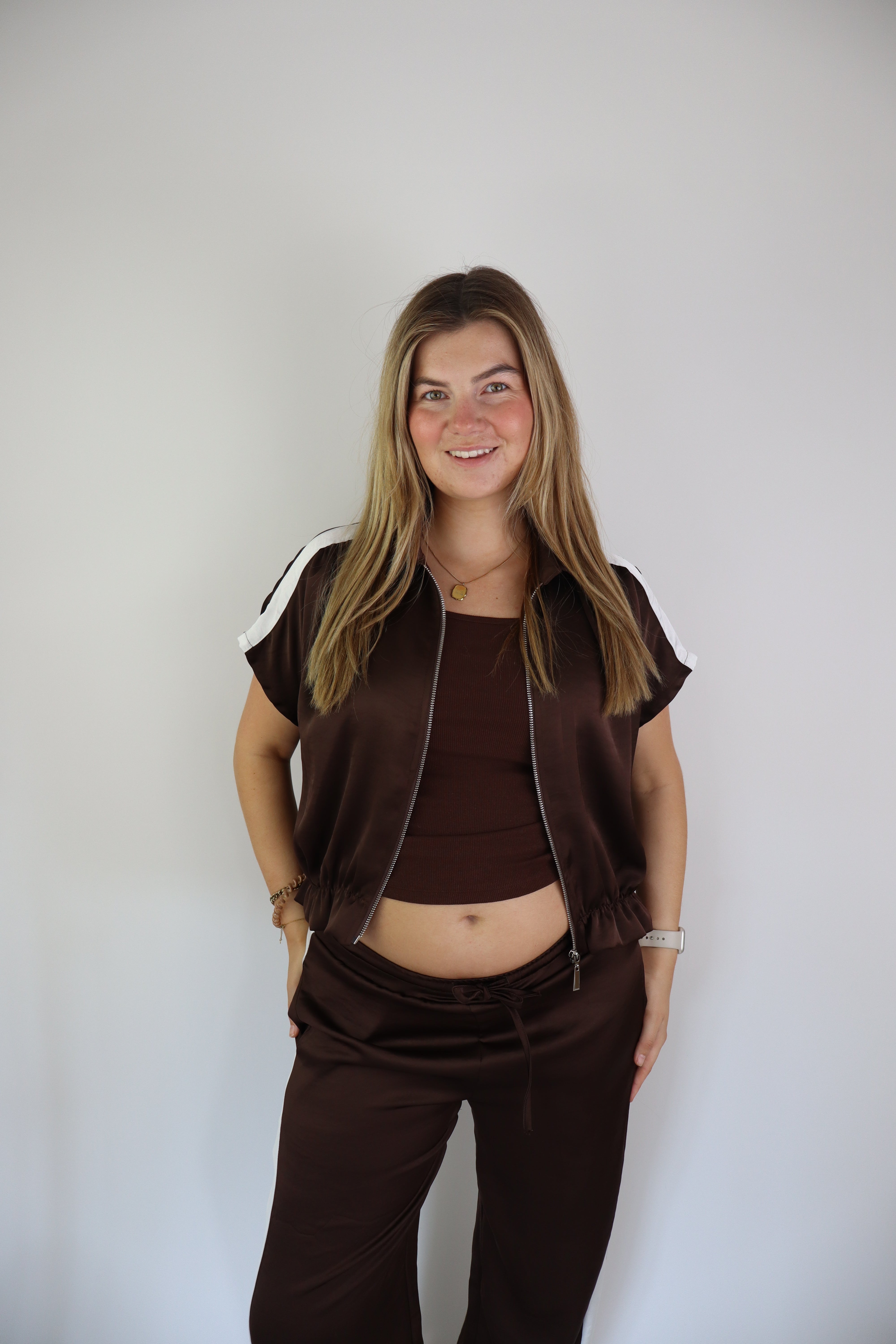 Caitlin Satijnen Gilet Brown