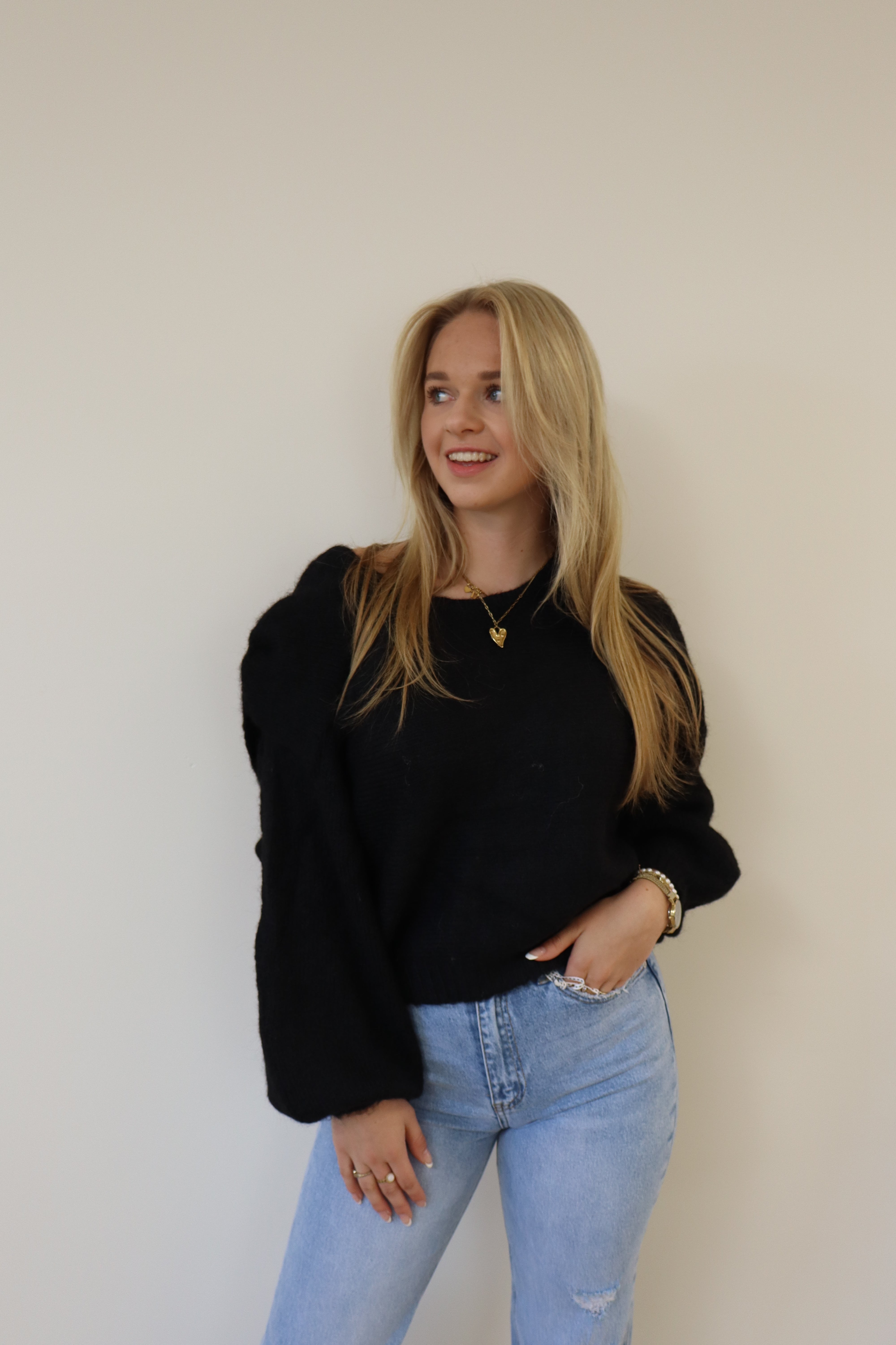 Keet Bow Sweater Black