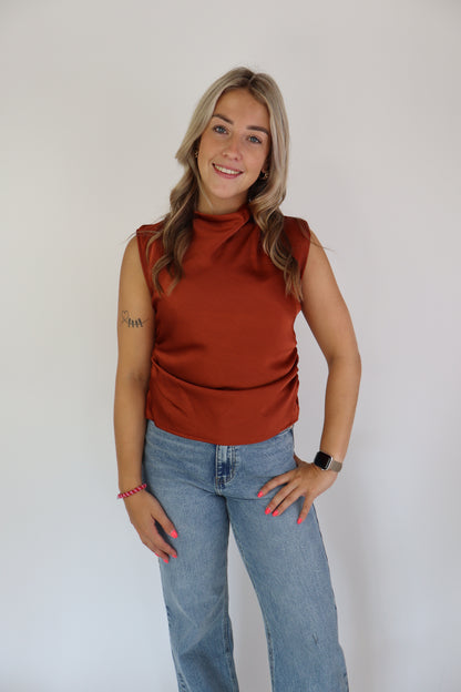 Noor Satijnen Top Roest