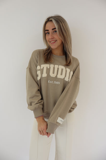 Studio Sweater Ambika Taupe