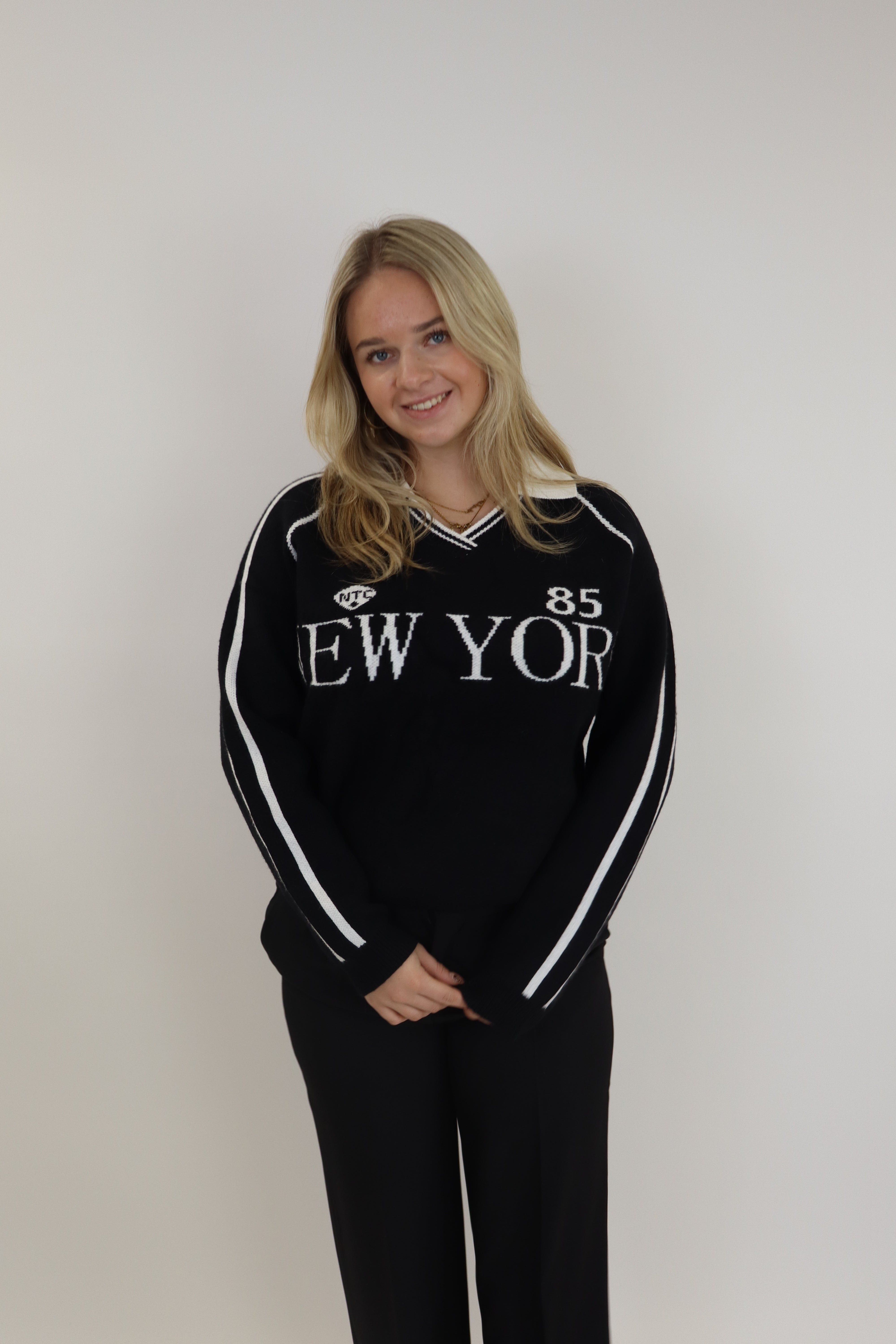 New York Sweater Black