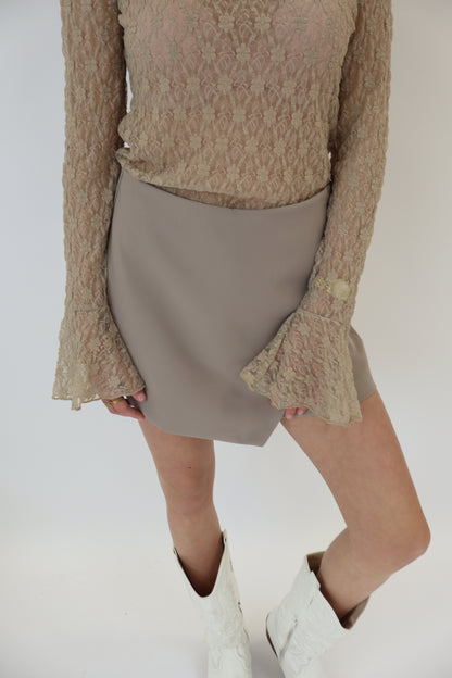 Esther Skort Taupe