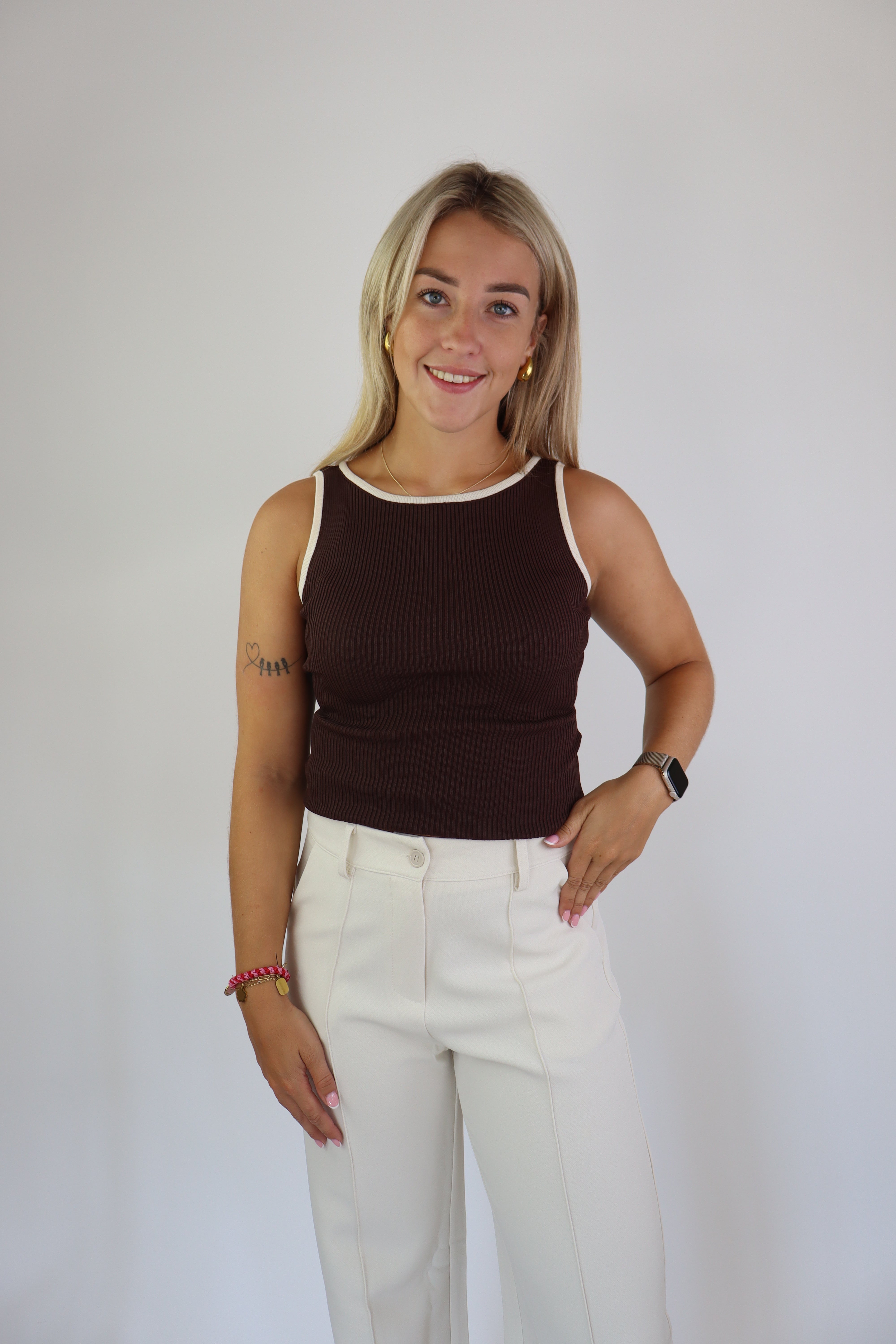 Deveny Top Brown