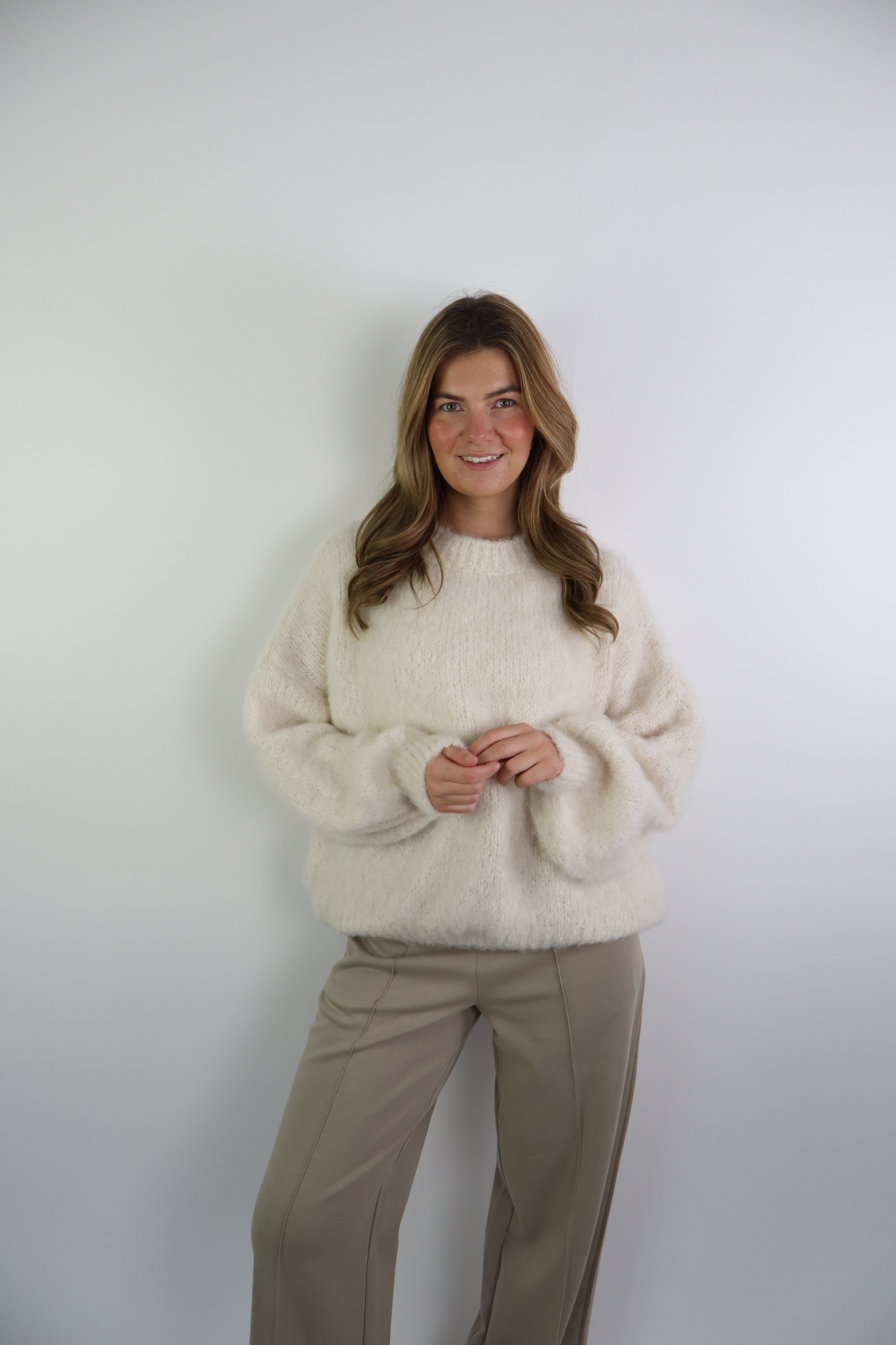 Ambika Fluffy Sweater Off-White
