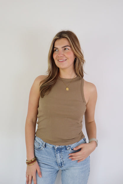 By Kie Basic Tanktop Taupe