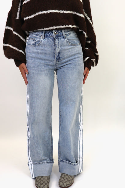 Dewi Striped Jeans | A3577 Light Denim