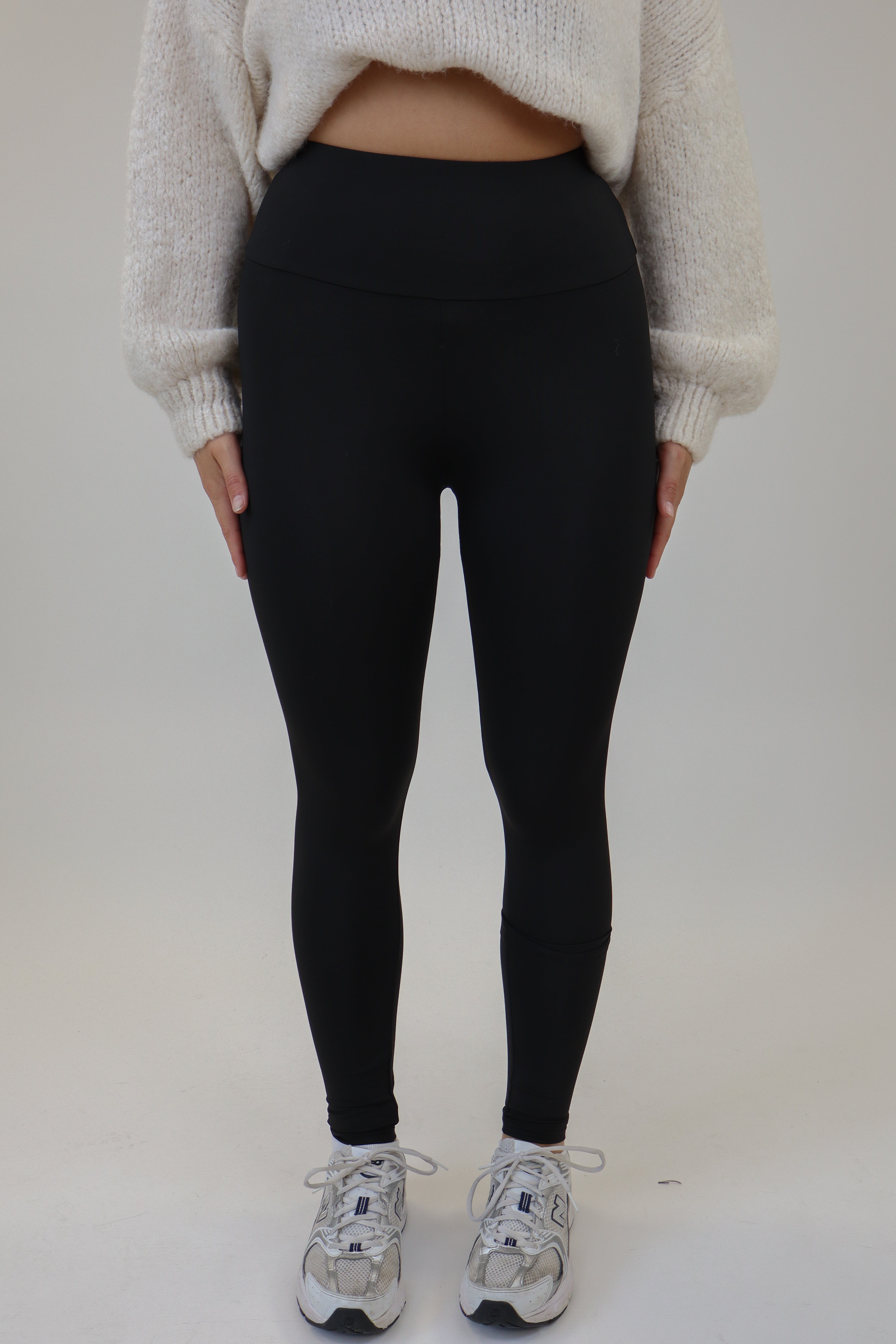 Rosa Basic Legging | Black HS6153
