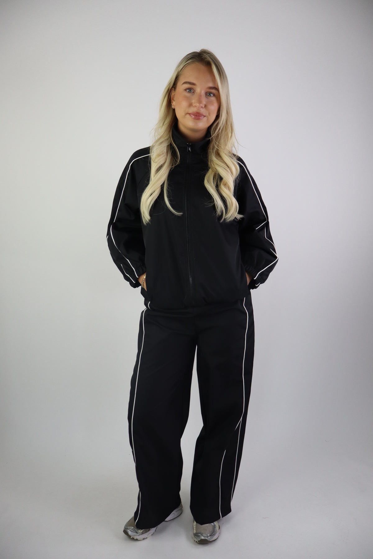 Francis two piece set black