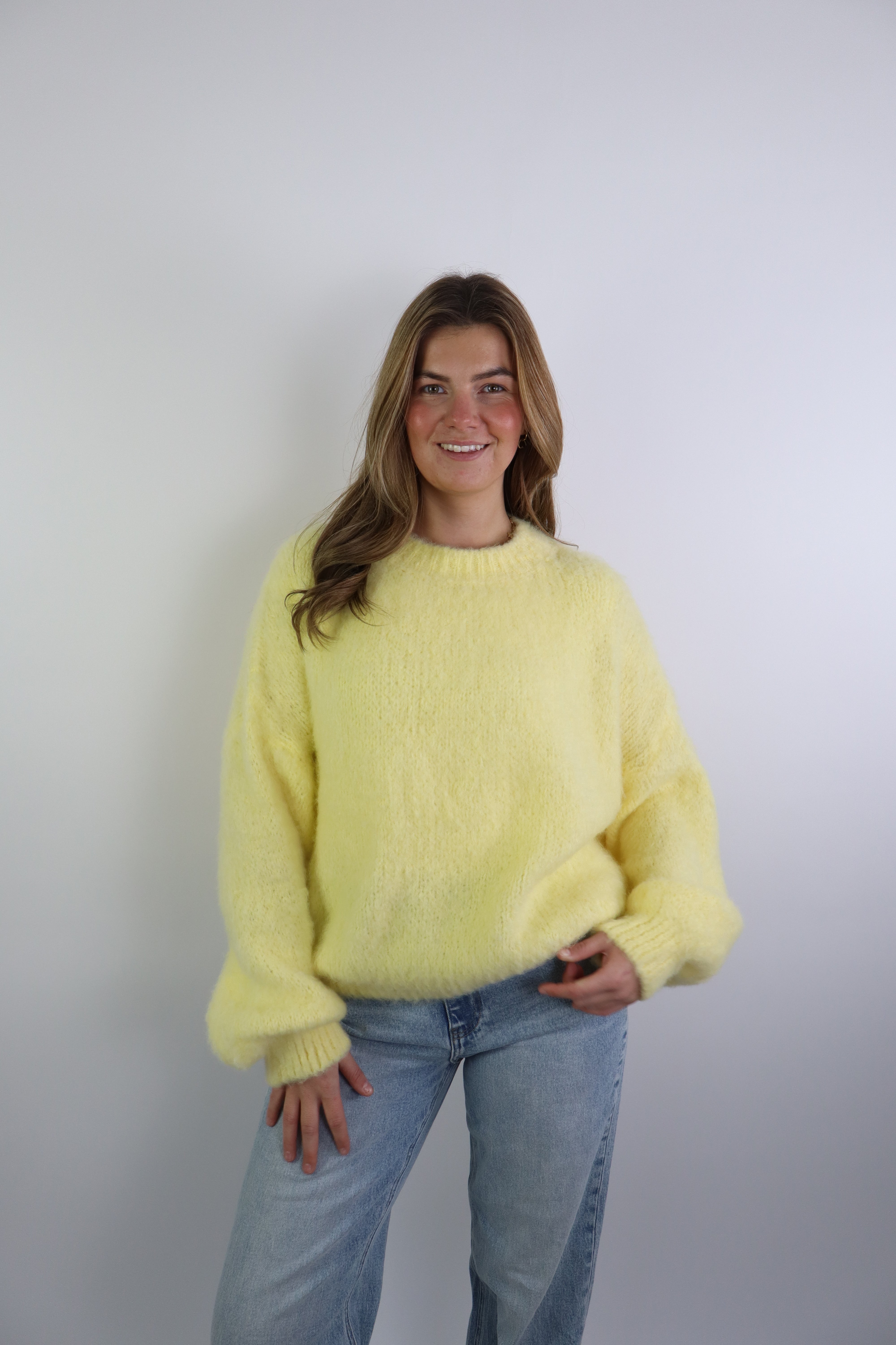 Ambika Fluffy Sweater Geel