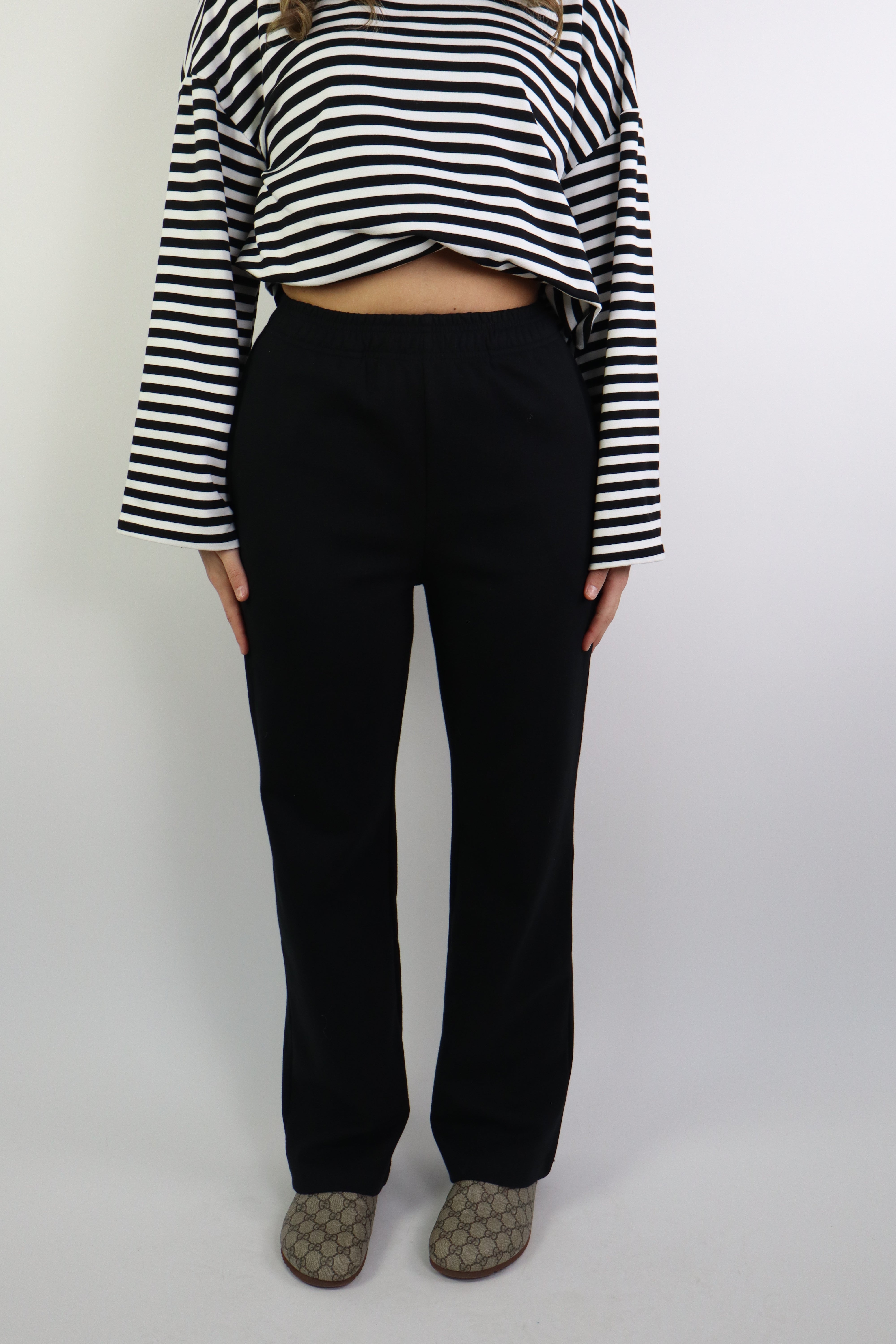 By Kie Basic Pants Black