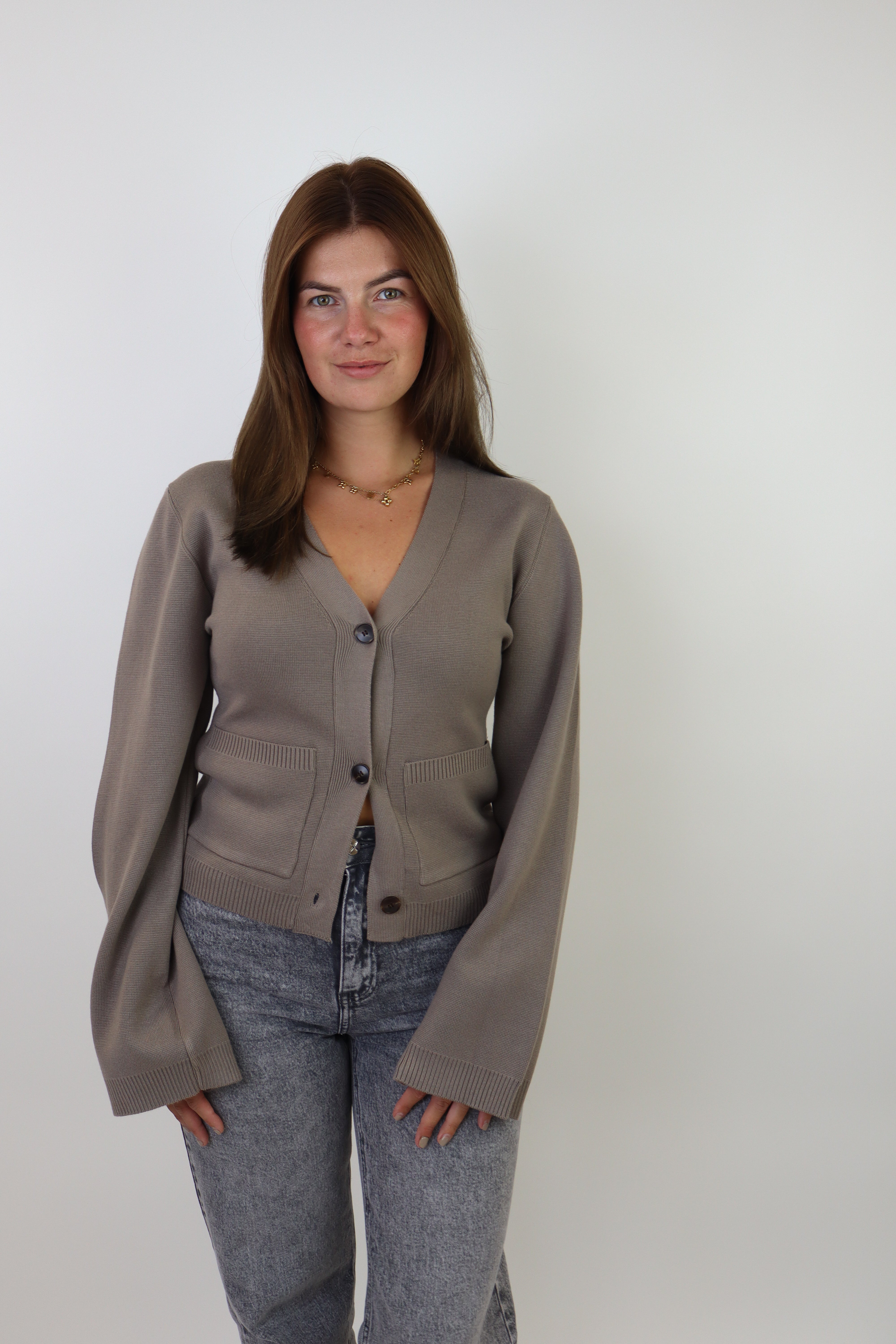 Suzie Cardigan Taupe