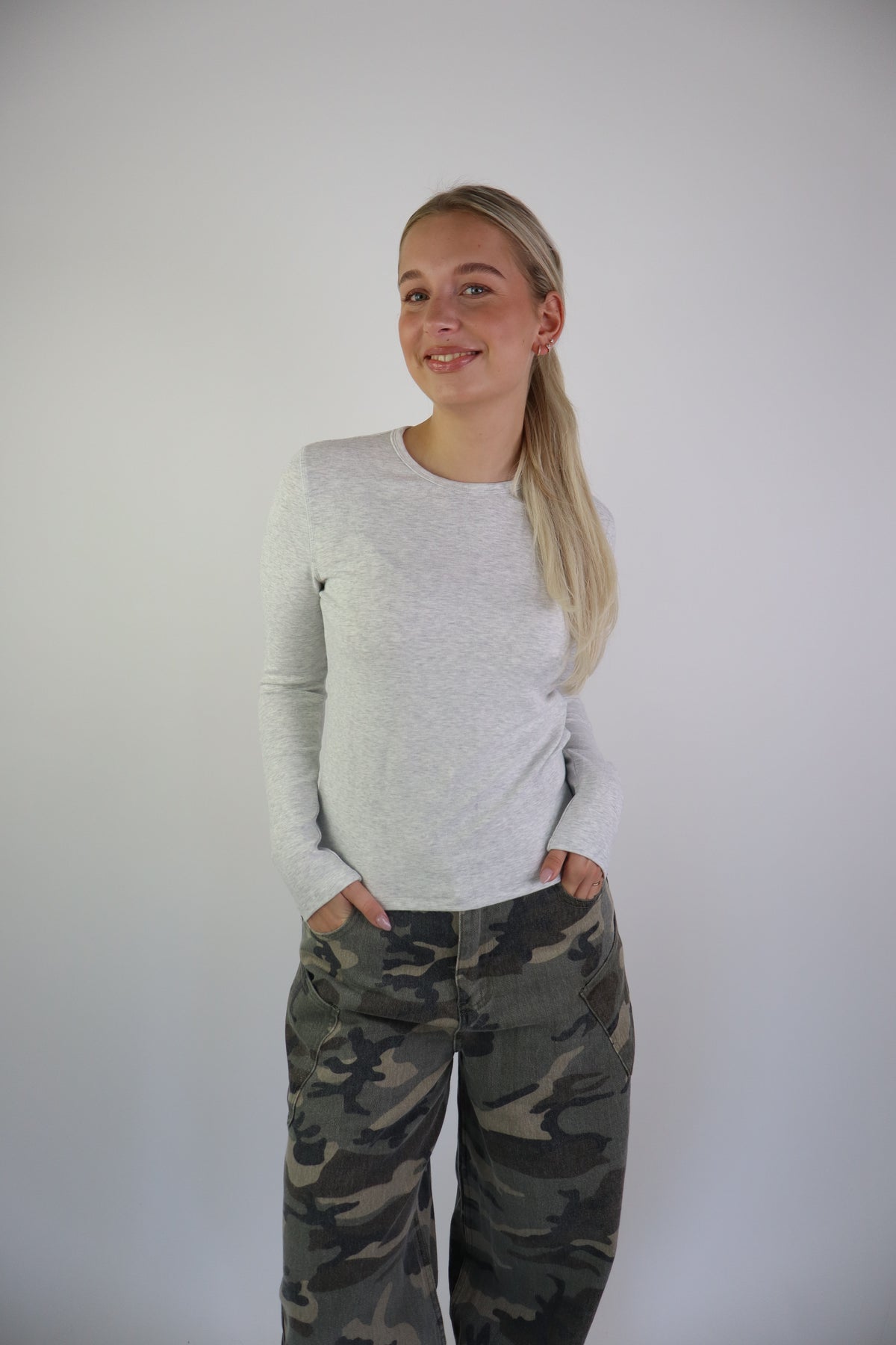 Ambika Willow Basic Grey