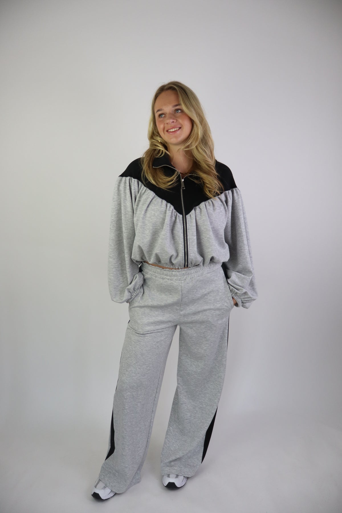Xinova Set Grey