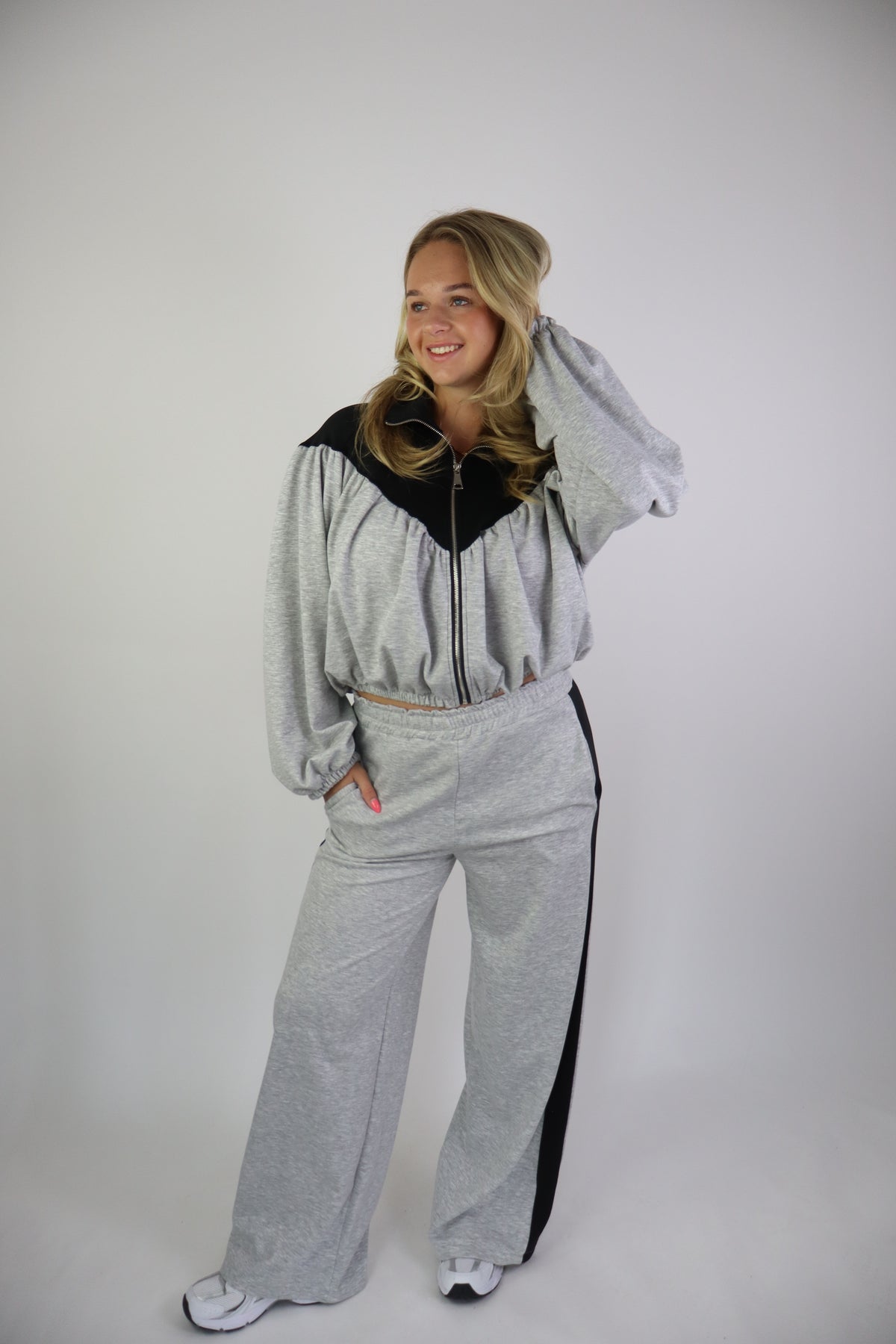 Xinova Set Grey