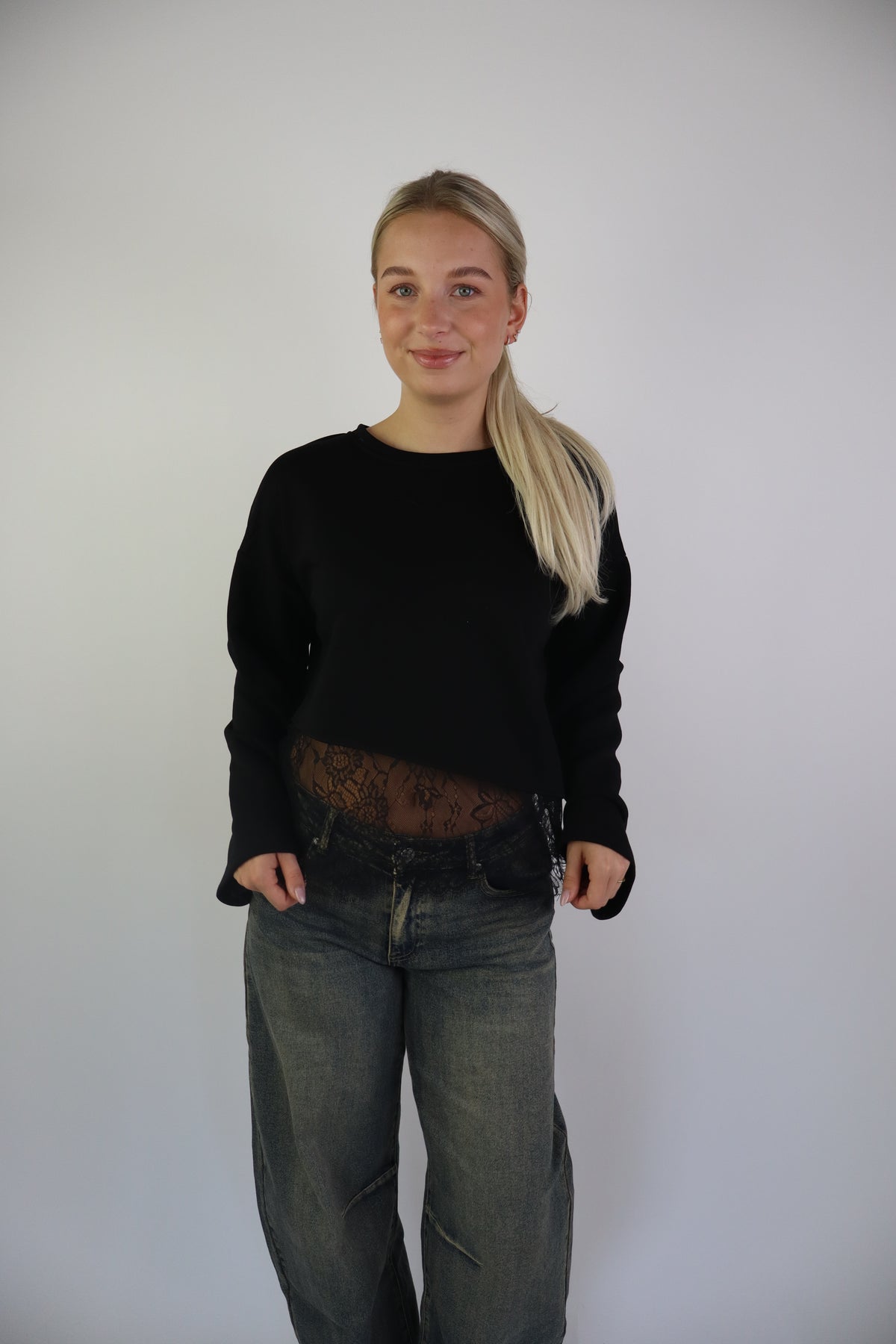 Marilyn Lace Sweater Black